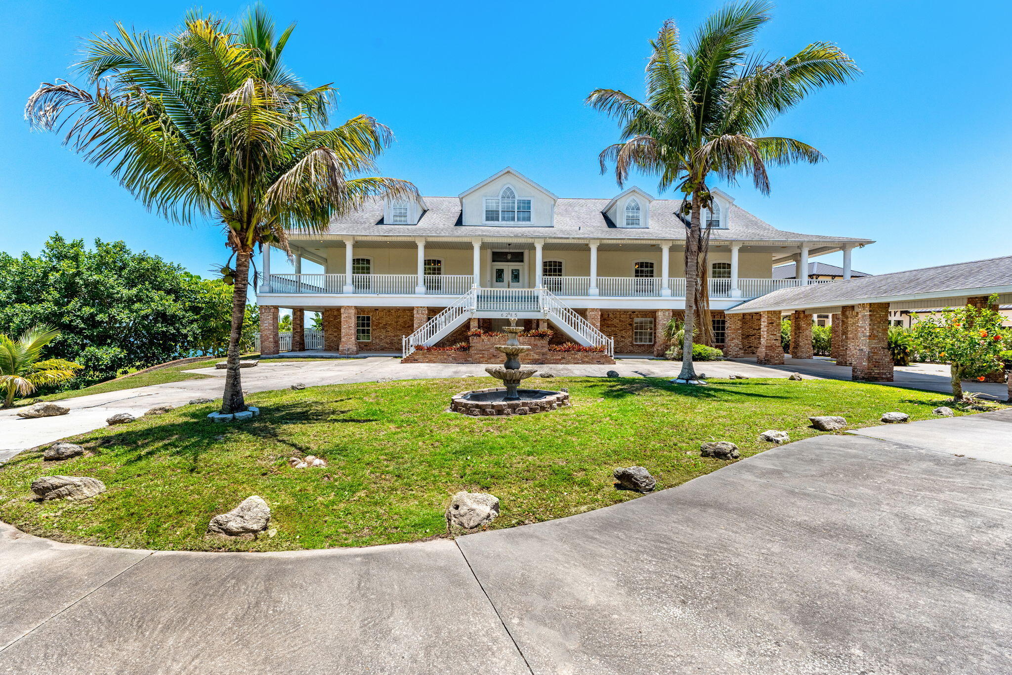 6285 N Highway 1