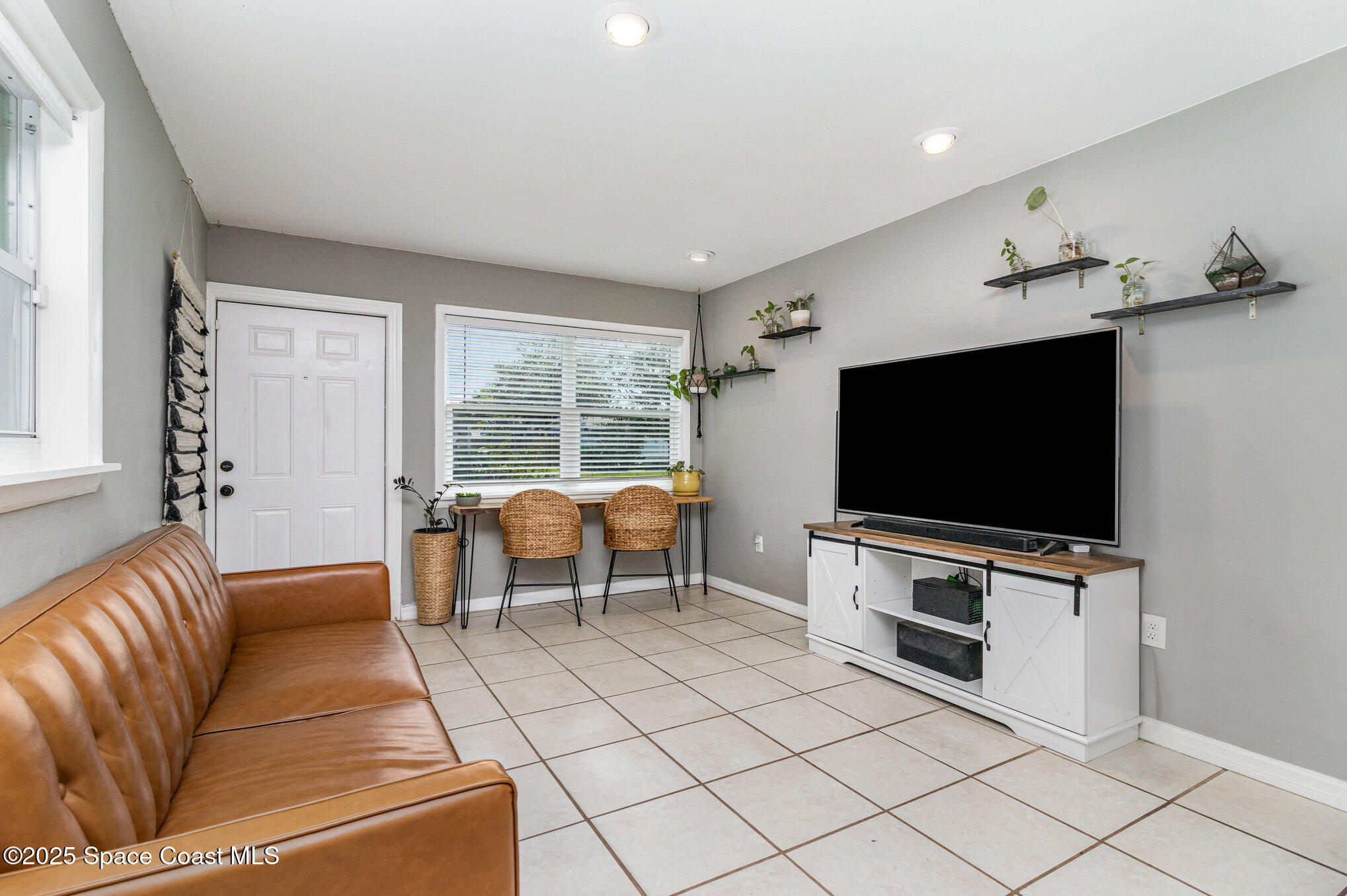 4386 Eleanor Drive