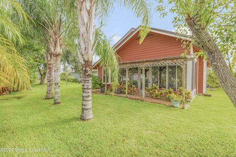 A home in New Smyrna Beach