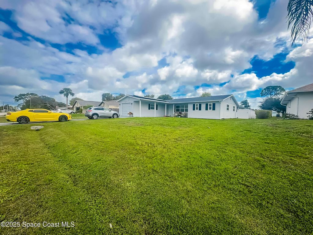 Photo of 821 Barber Street, Sebastian, FL 32958 (MLS # 1038319)
