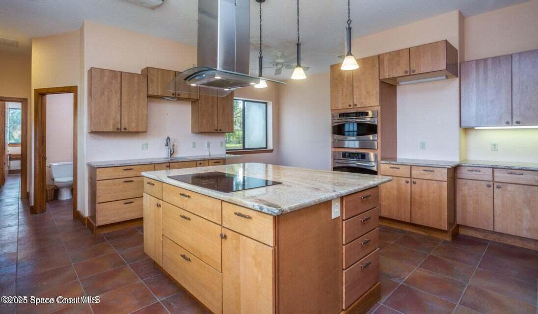 1437 N Tropical Trail