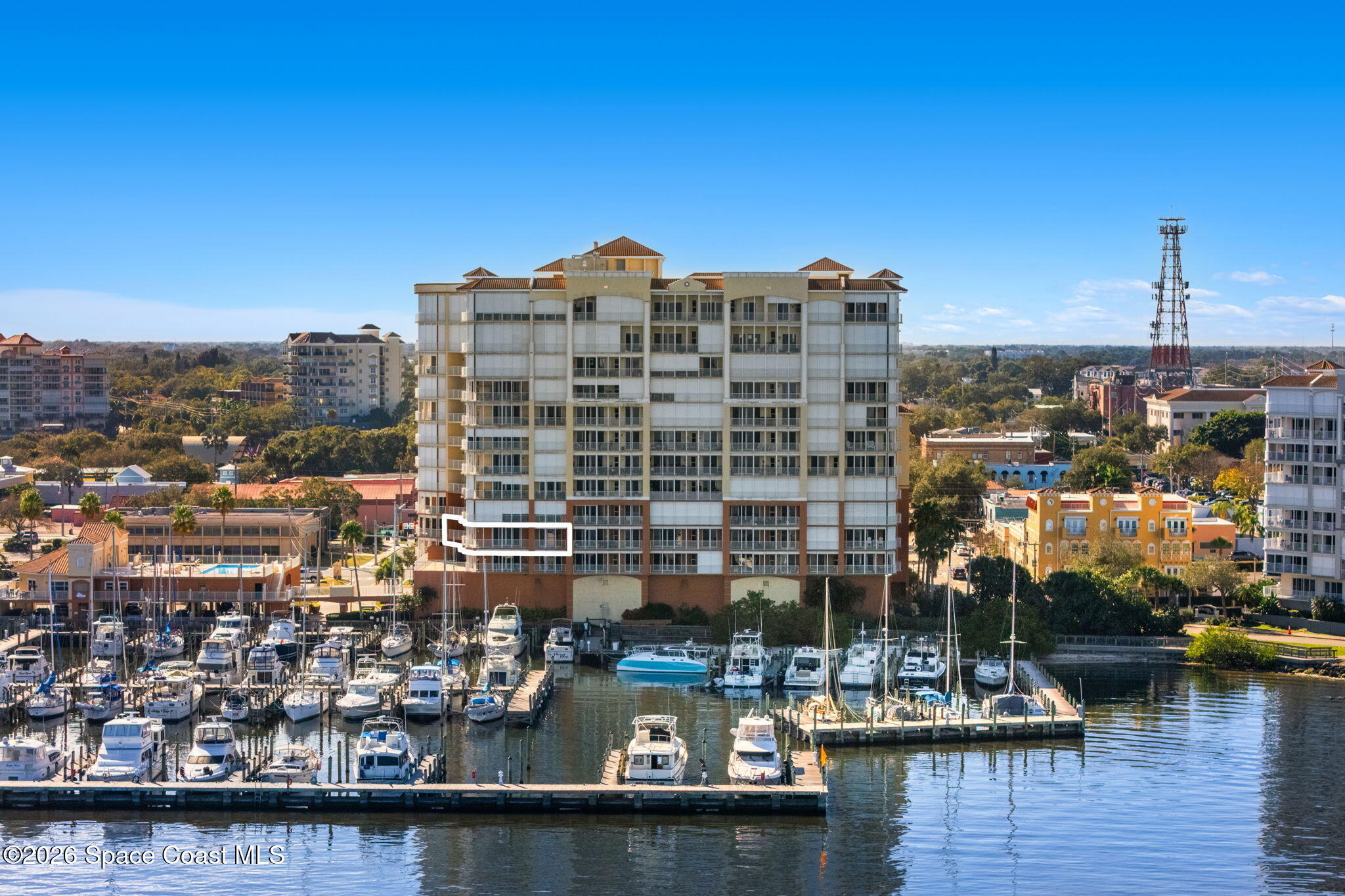 93 Delannoy Avenue 405