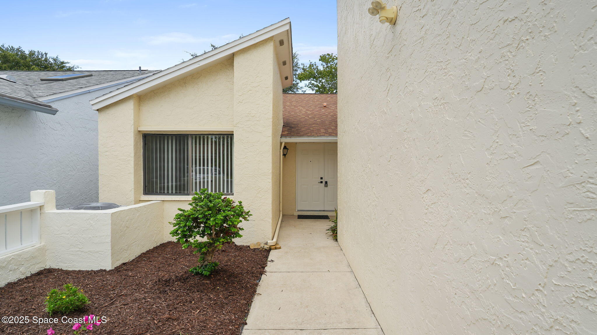 1734 Bluebird Court
