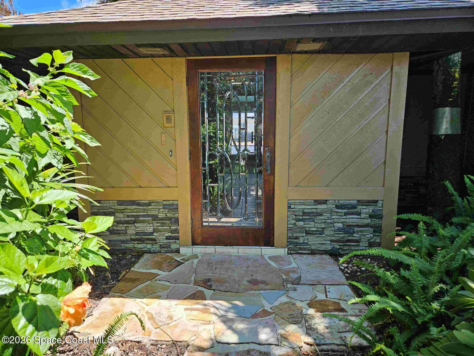 425 Arrowhead Lane
