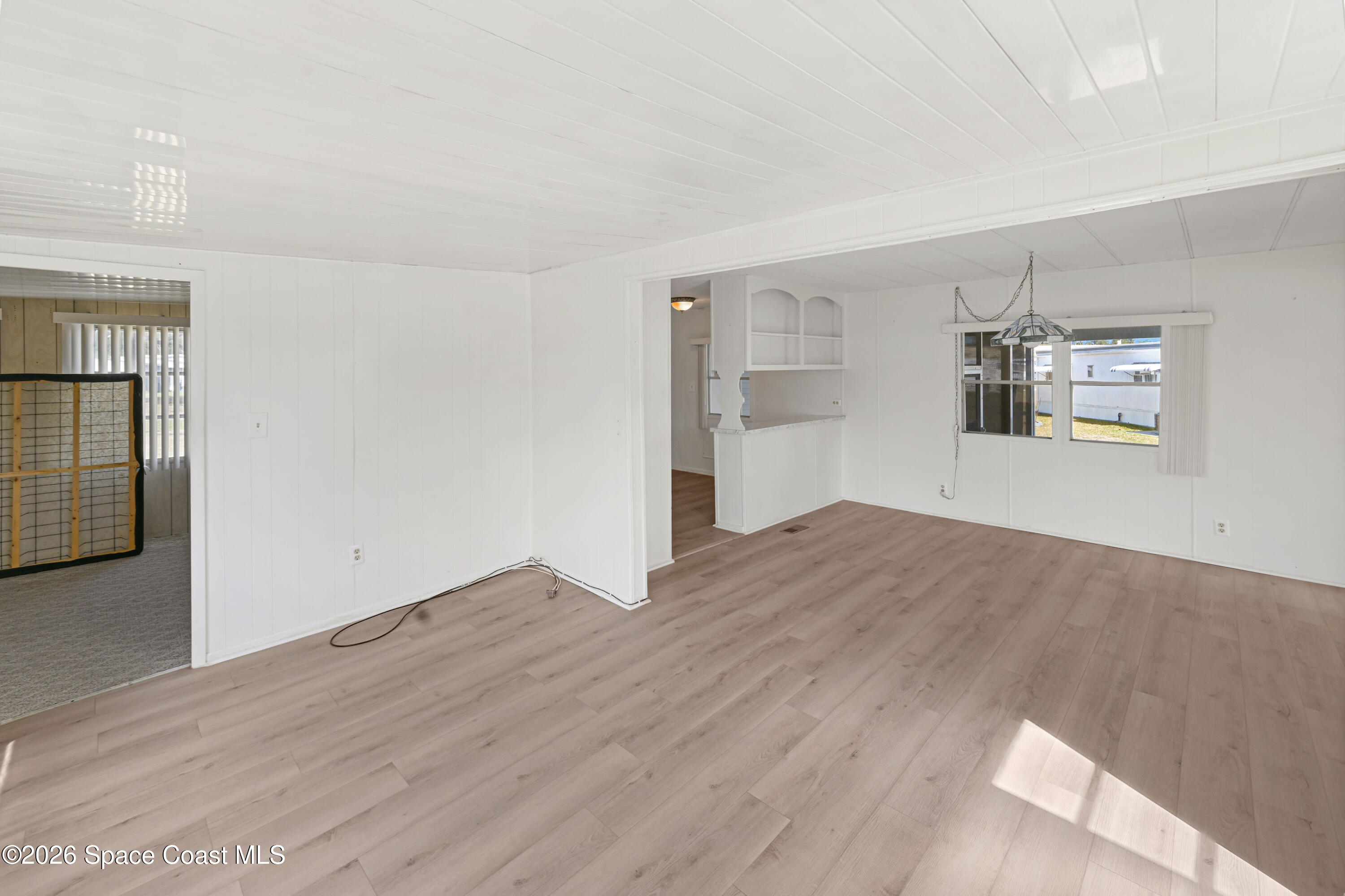 294 Fantasy Court NE