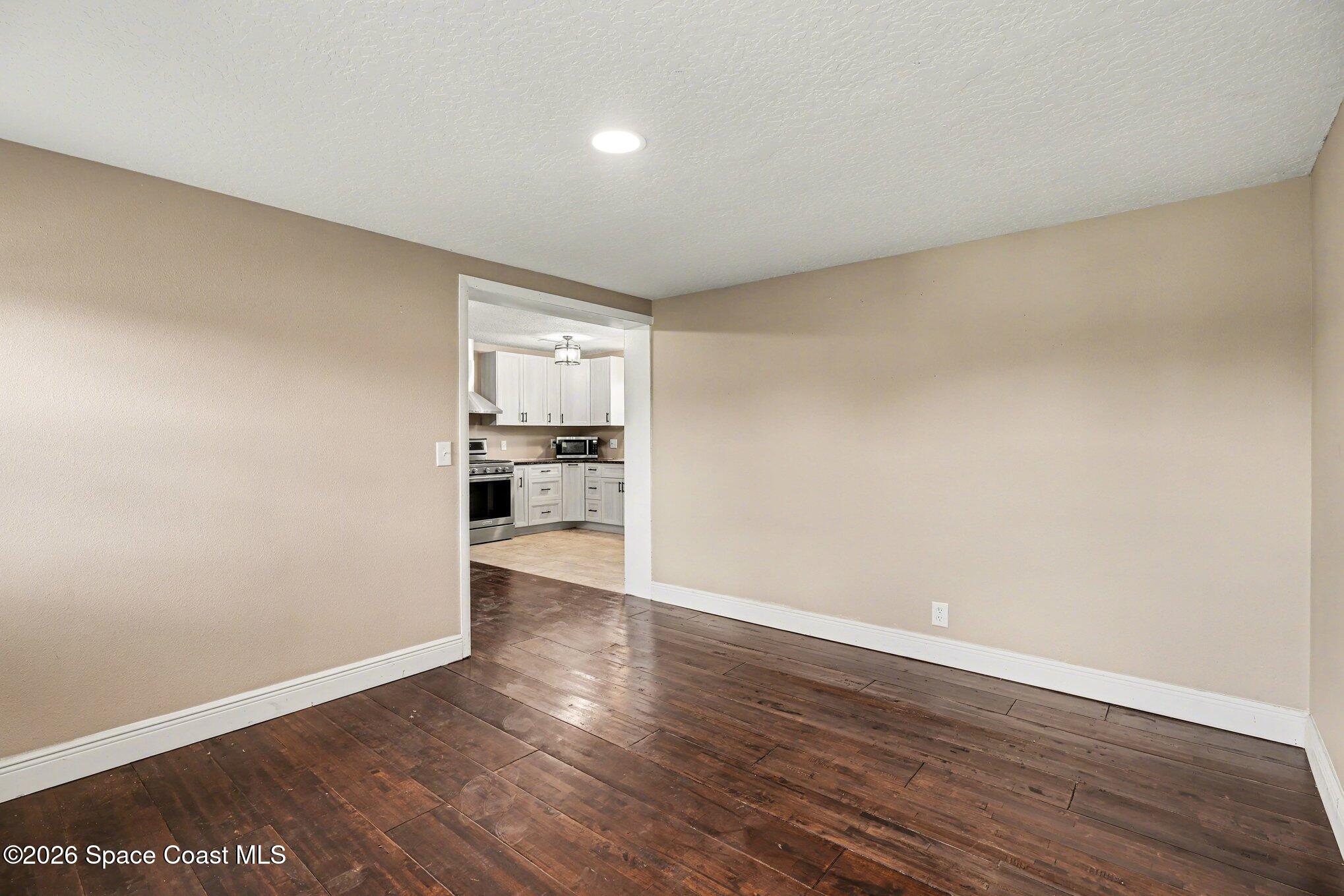 956 Beechfern Lane