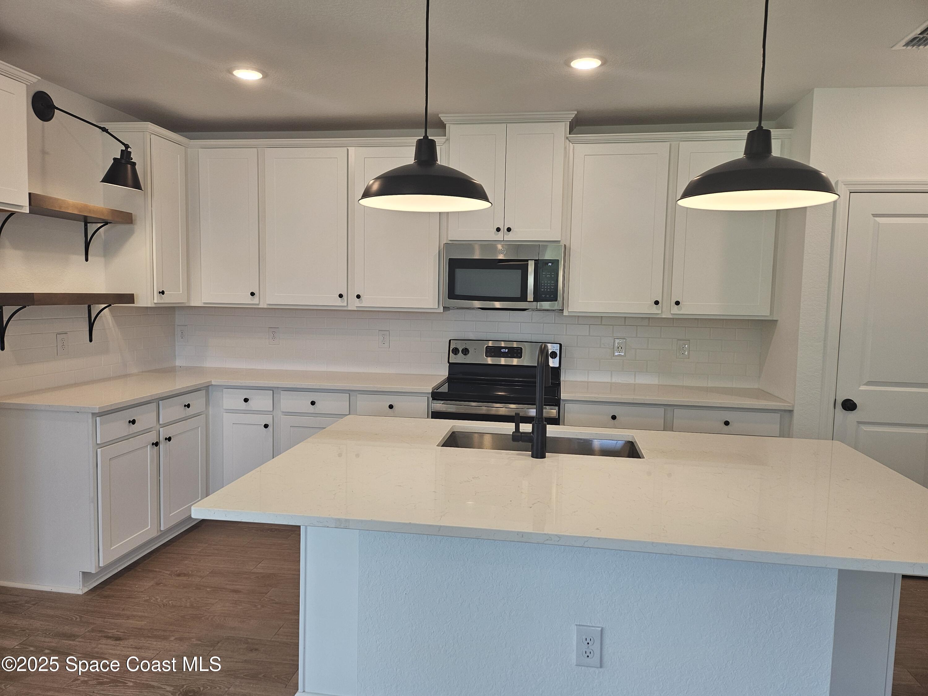 593 Gallagher Street SW 31