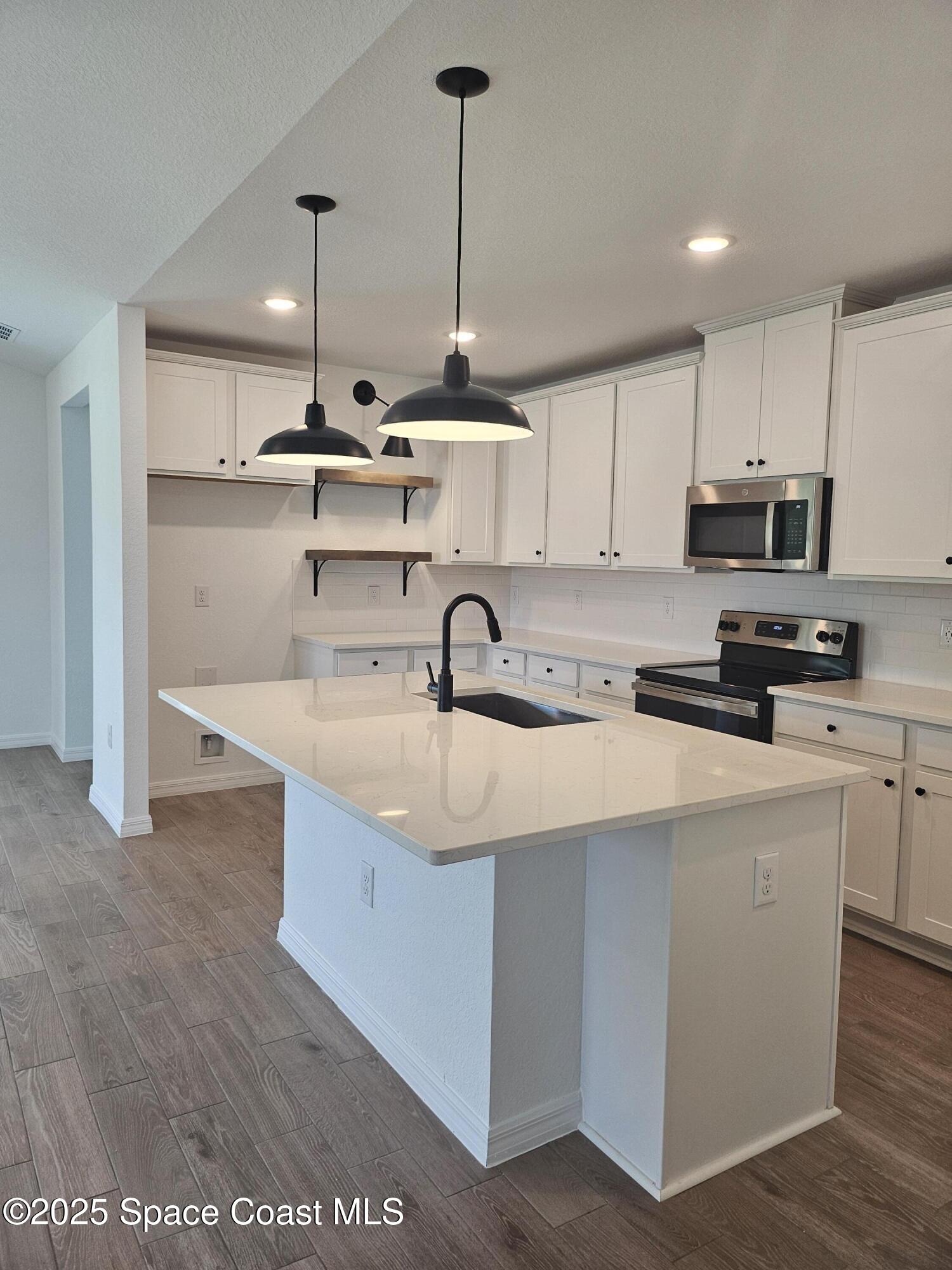 593 Gallagher Street SW 31