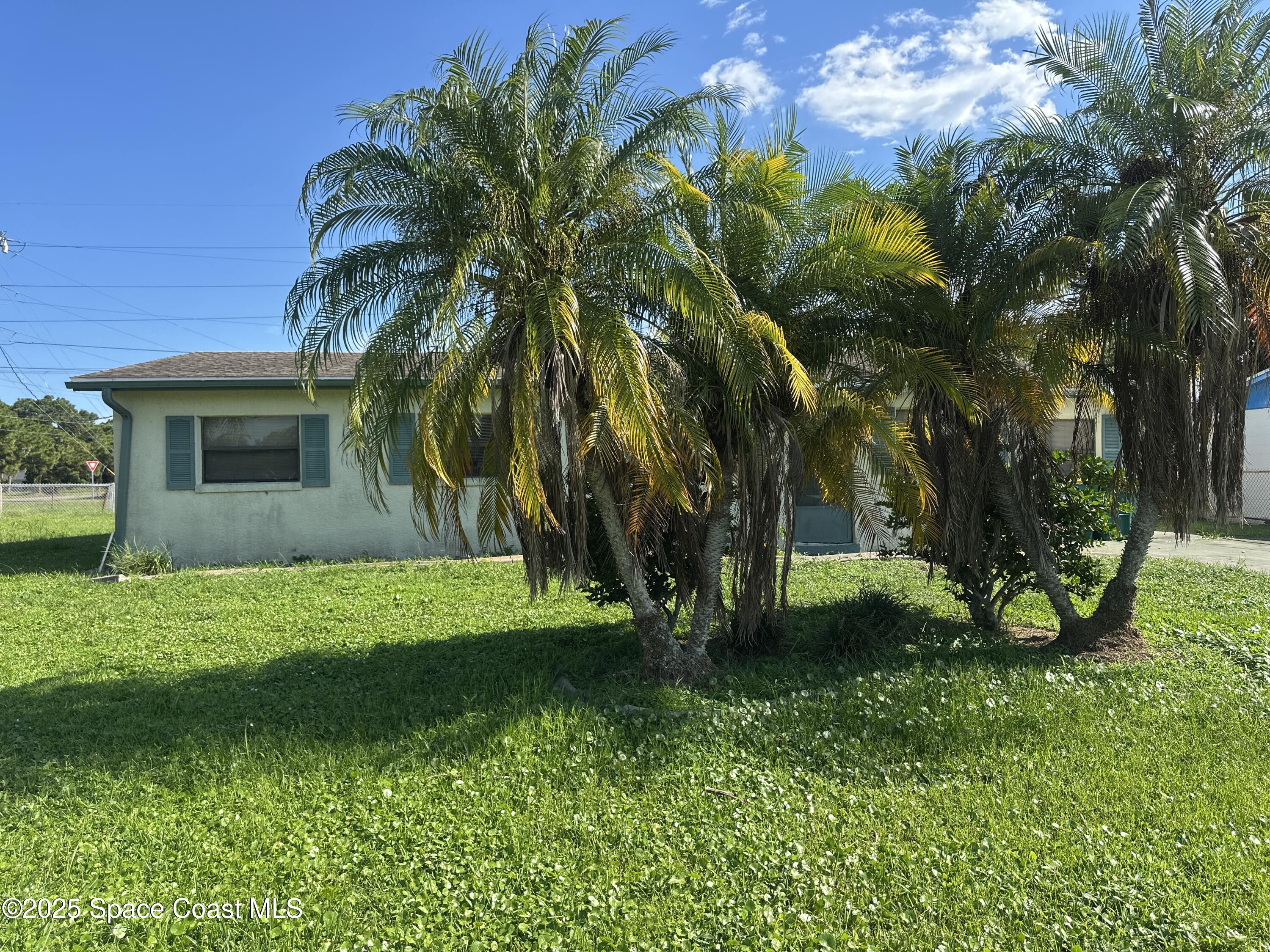 905 Covina Way