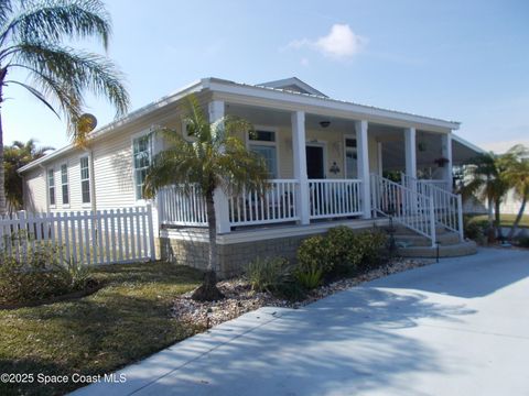 A home in Barefoot Bay