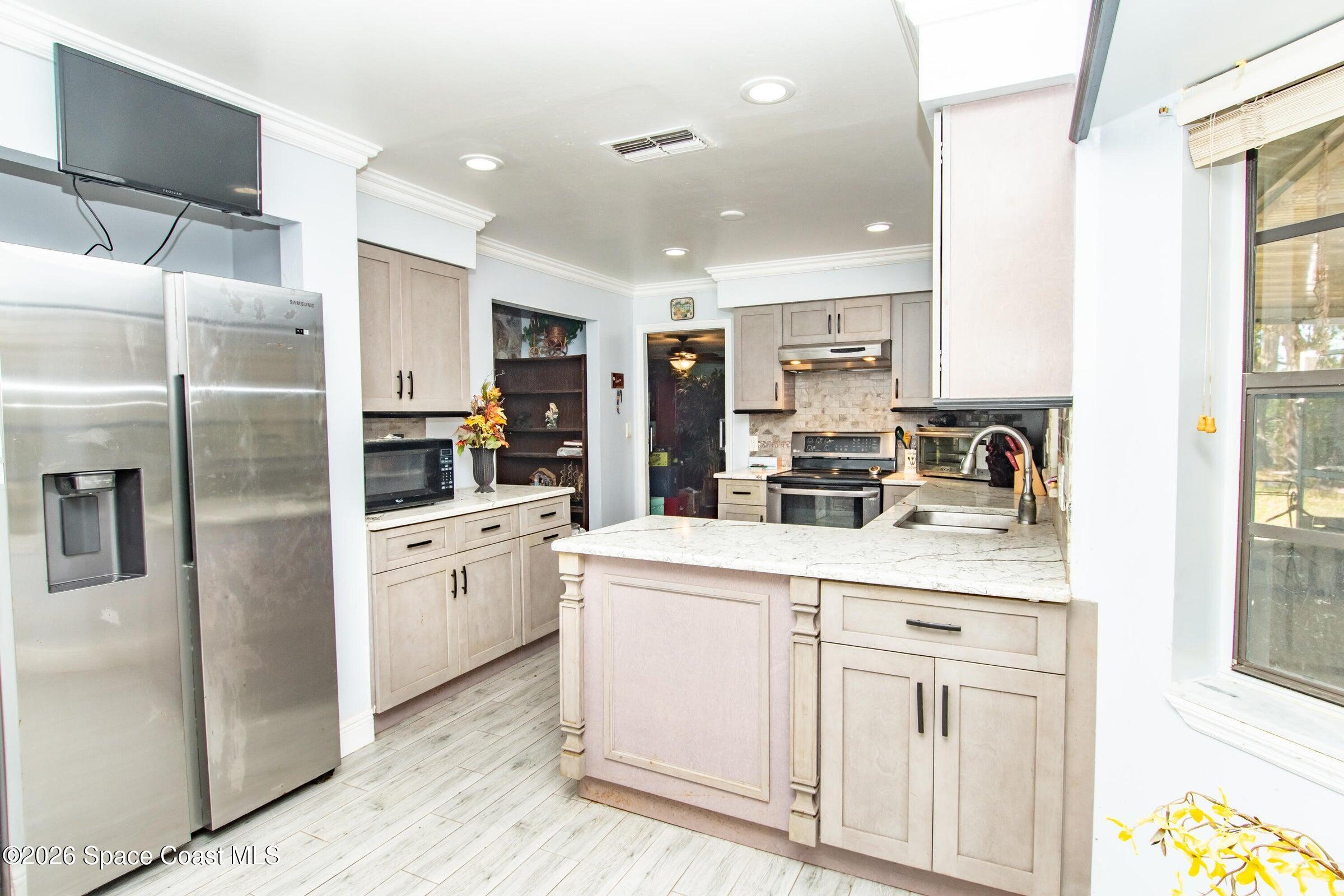 4022 Canaveral Groves Boulevard