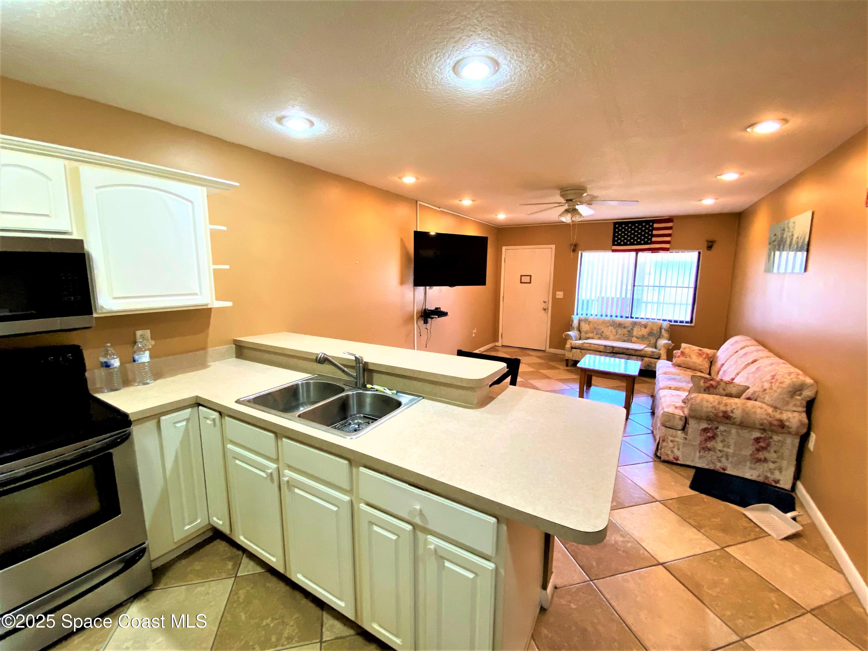 22 Tulip Avenue 330