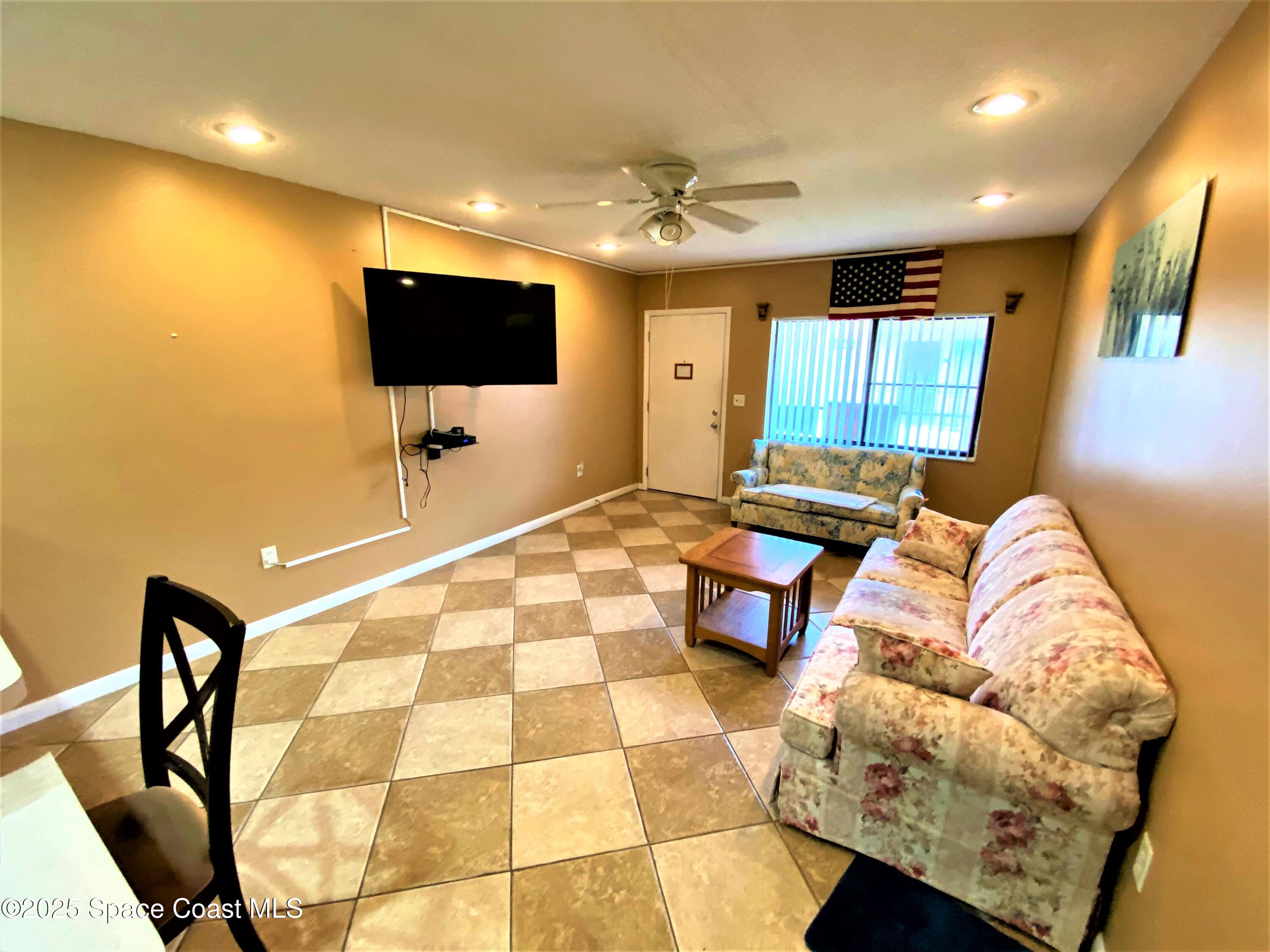 22 Tulip Avenue 330