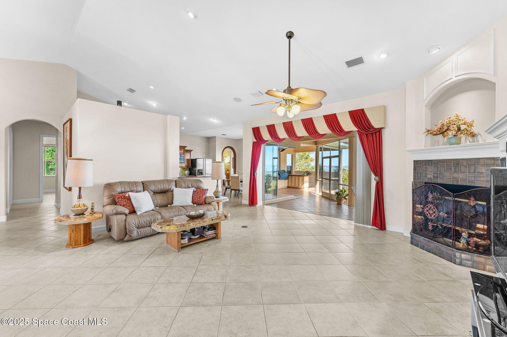 2711 Suzie Lane