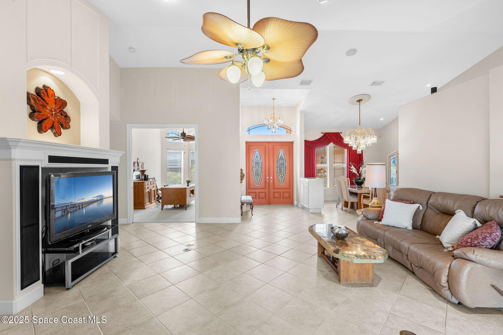 2711 Suzie Lane
