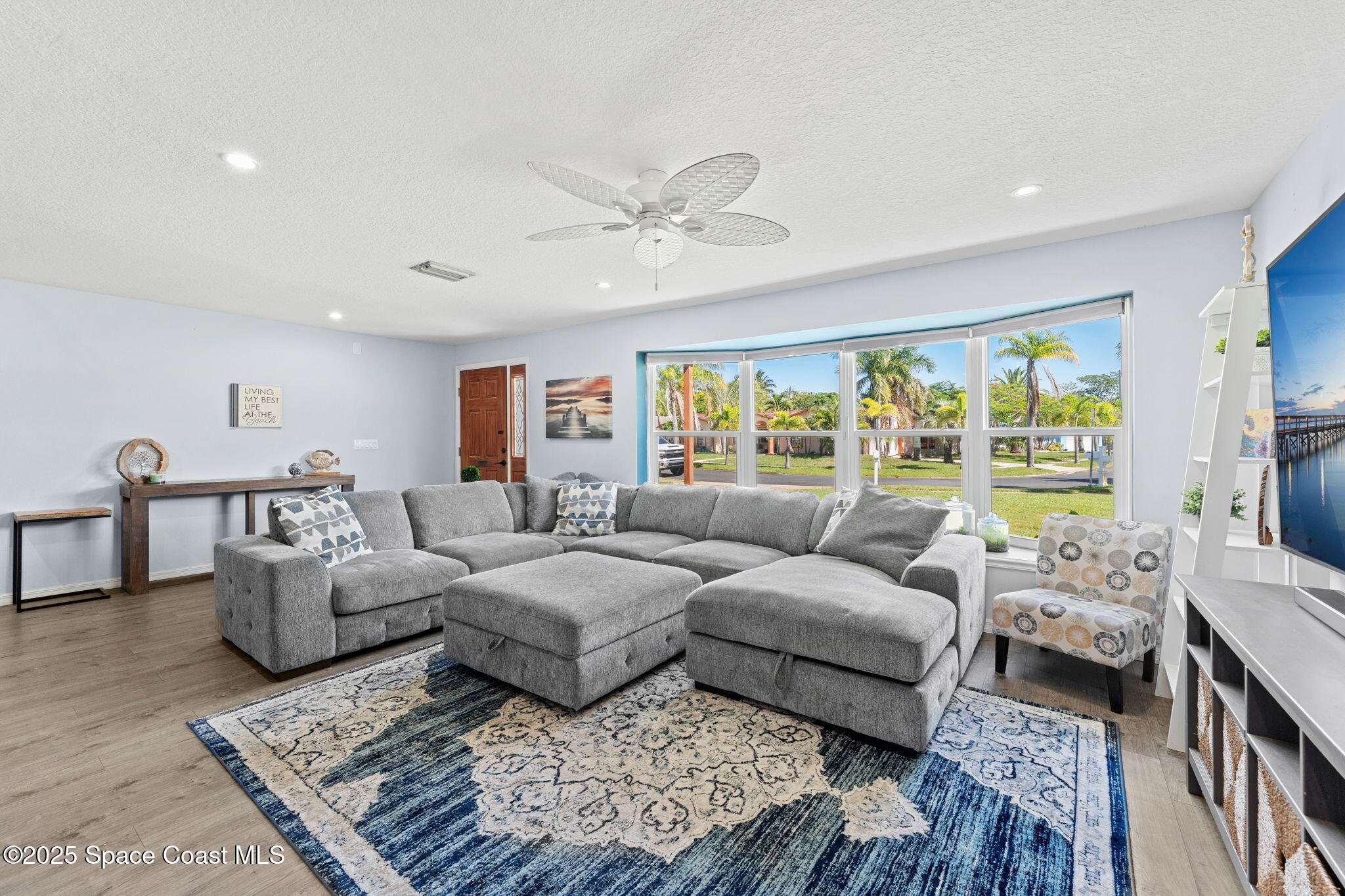 285 Coral Way W