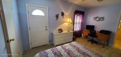 A home in Barefoot Bay