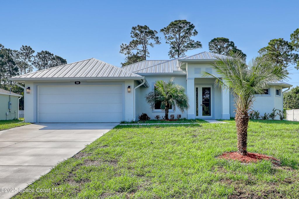 Photo of 926 Sareta Street SE, Palm Bay, FL 32909 (MLS # 1056752)