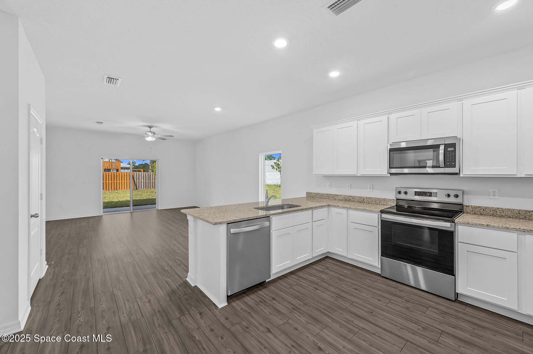 338 Olsen Street SW