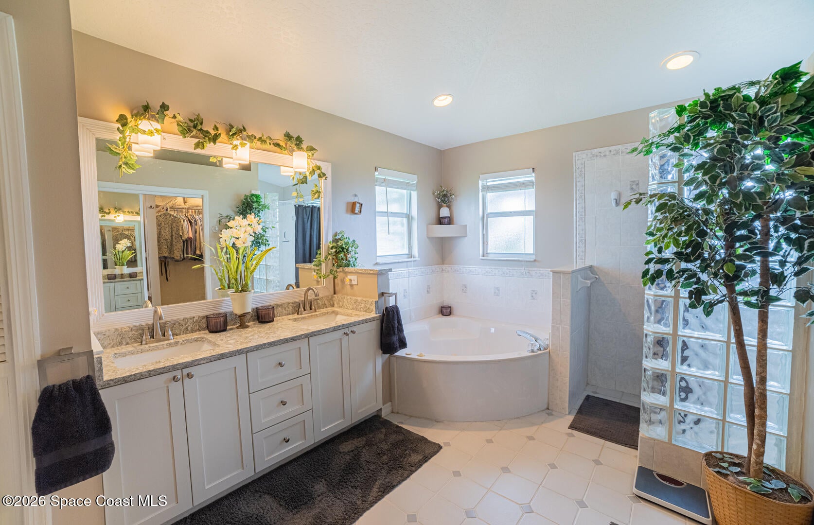 211 Lake Shore Drive