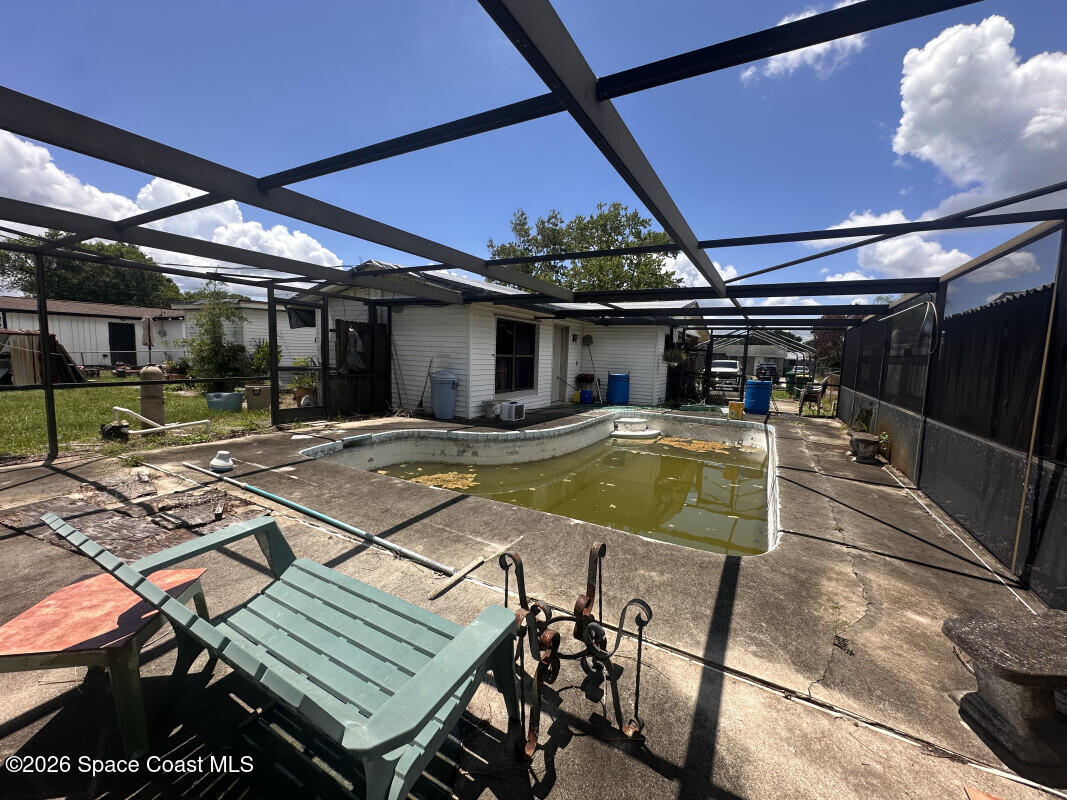 996 Barclay Drive