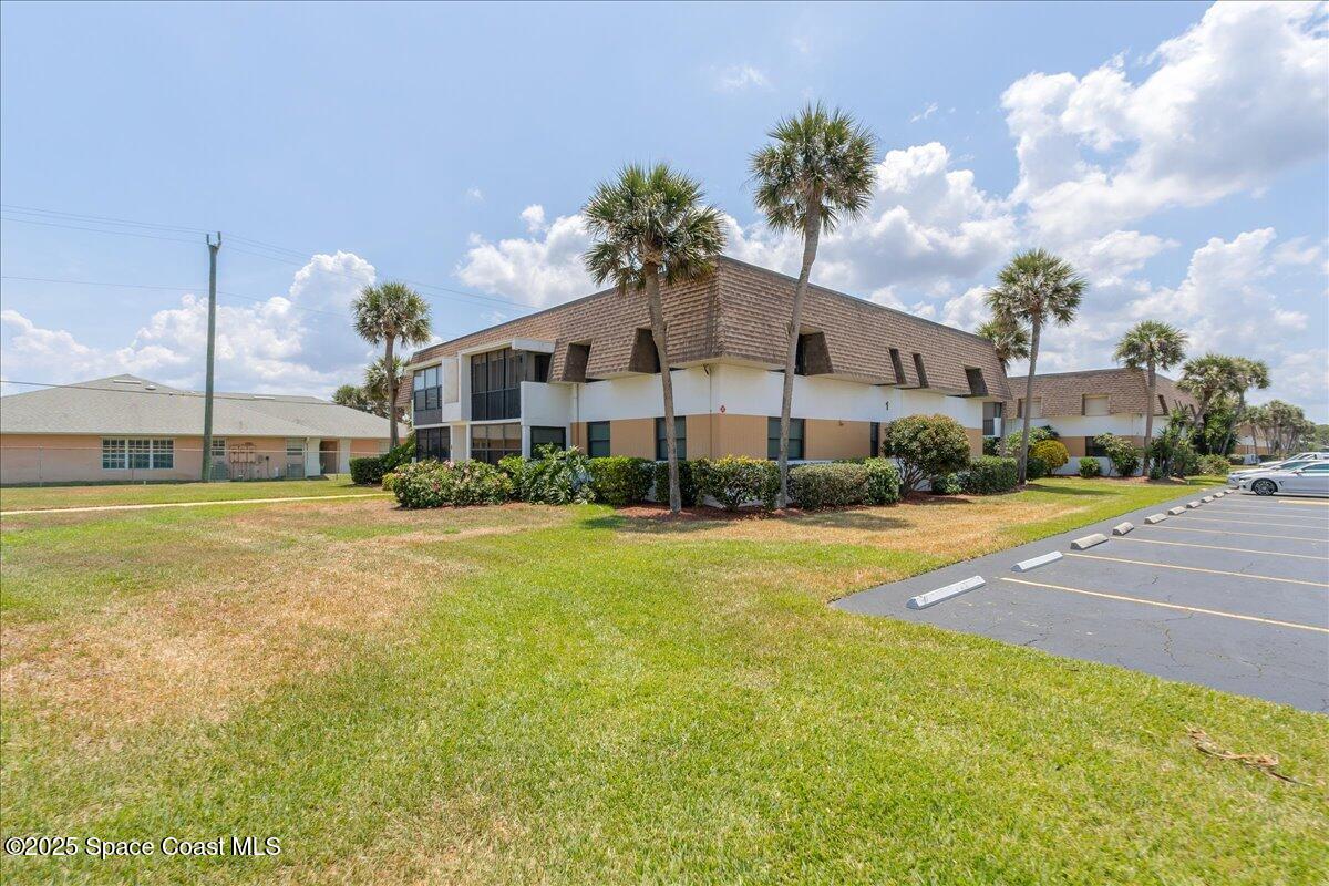 2700 N Highway A1a 1-201