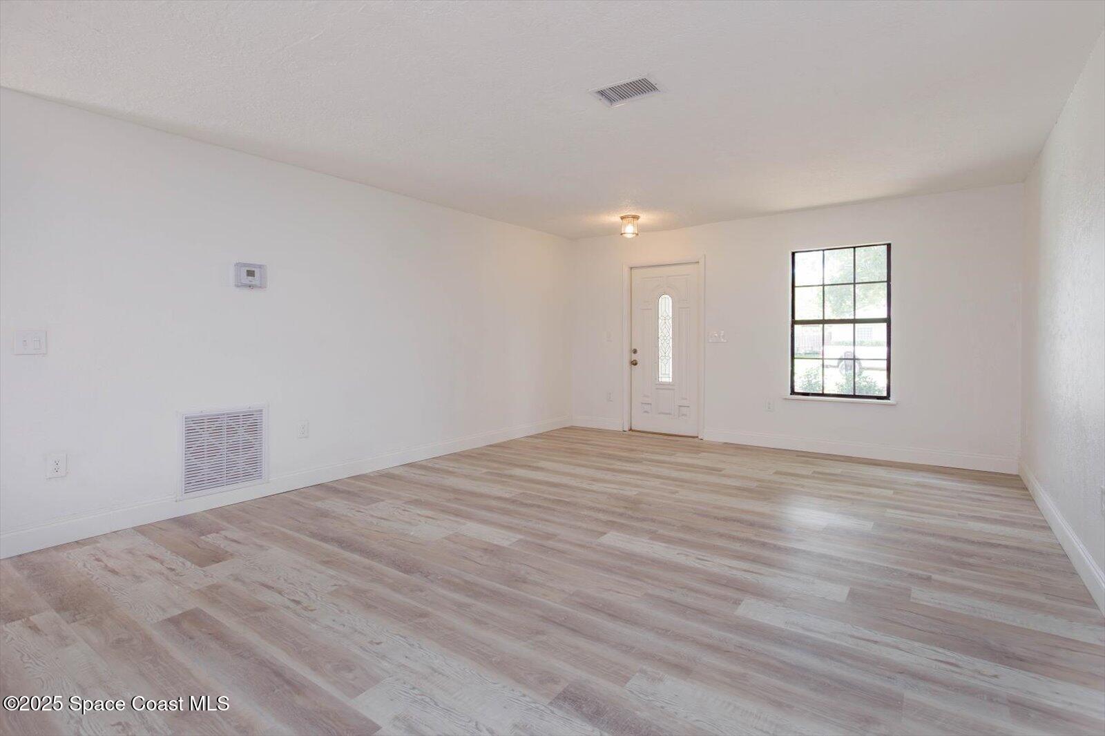 129 Irvine Avenue SE