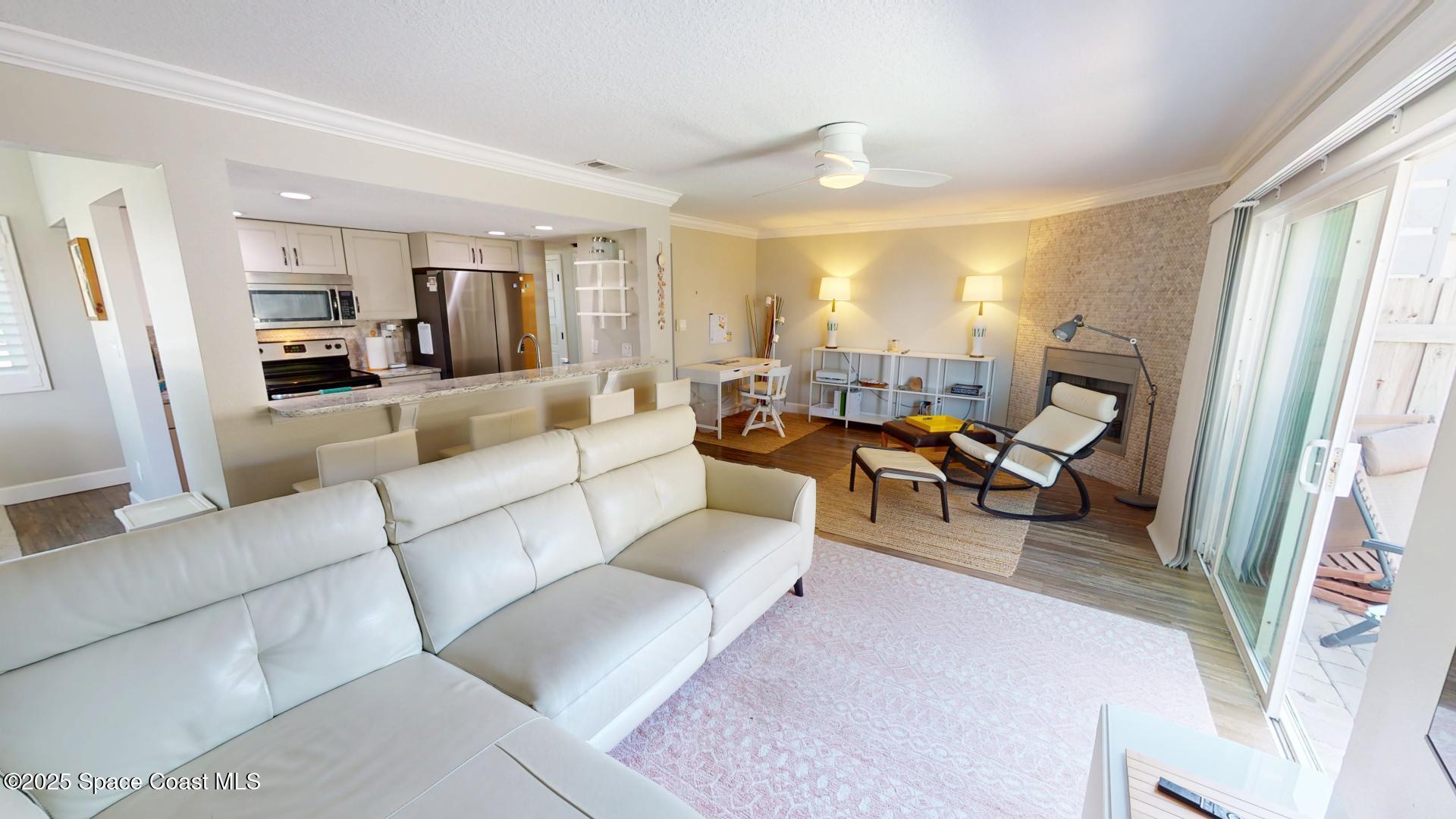525 Seaport Boulevard T200