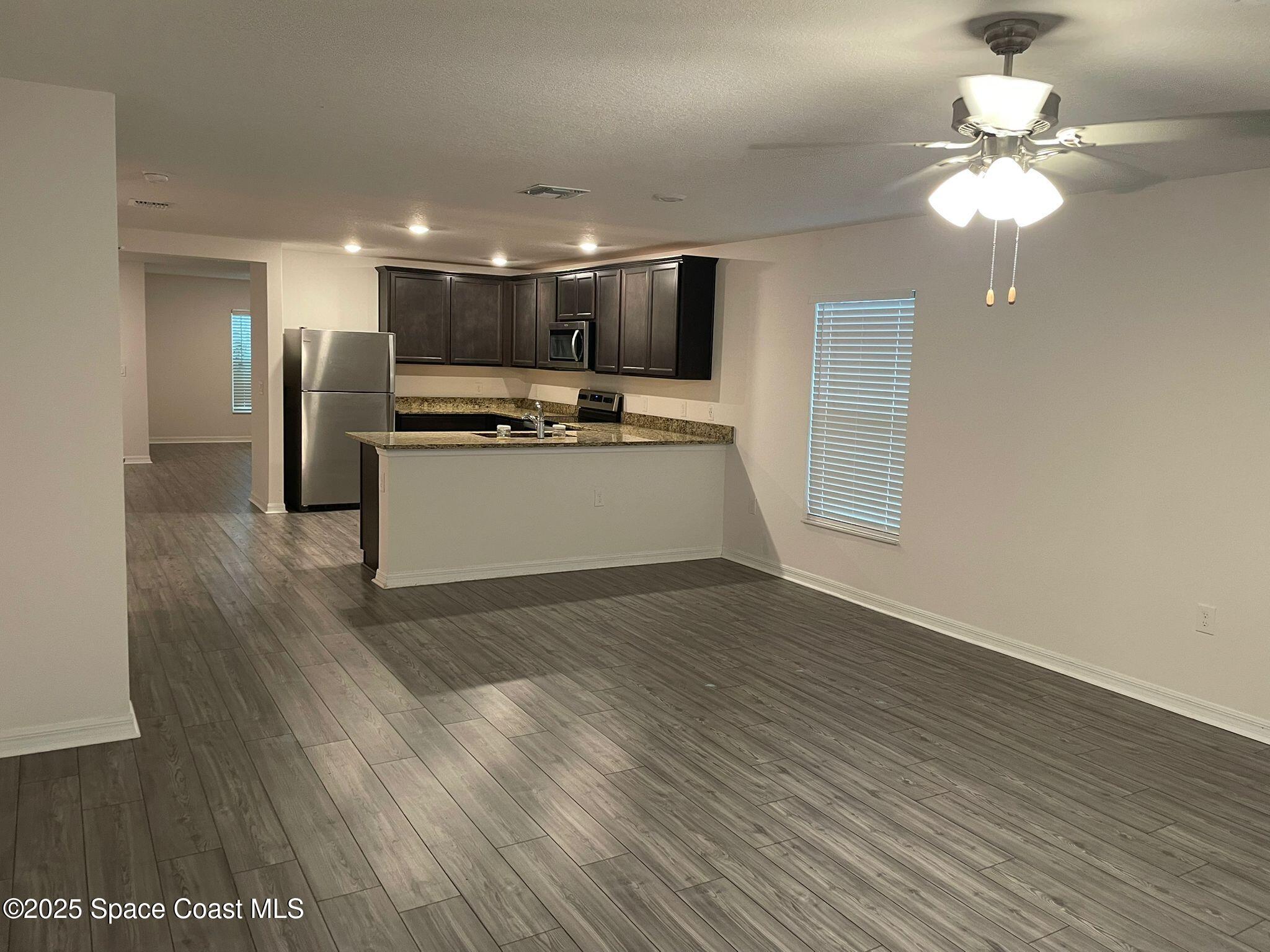 684 Osmosis Drive SW