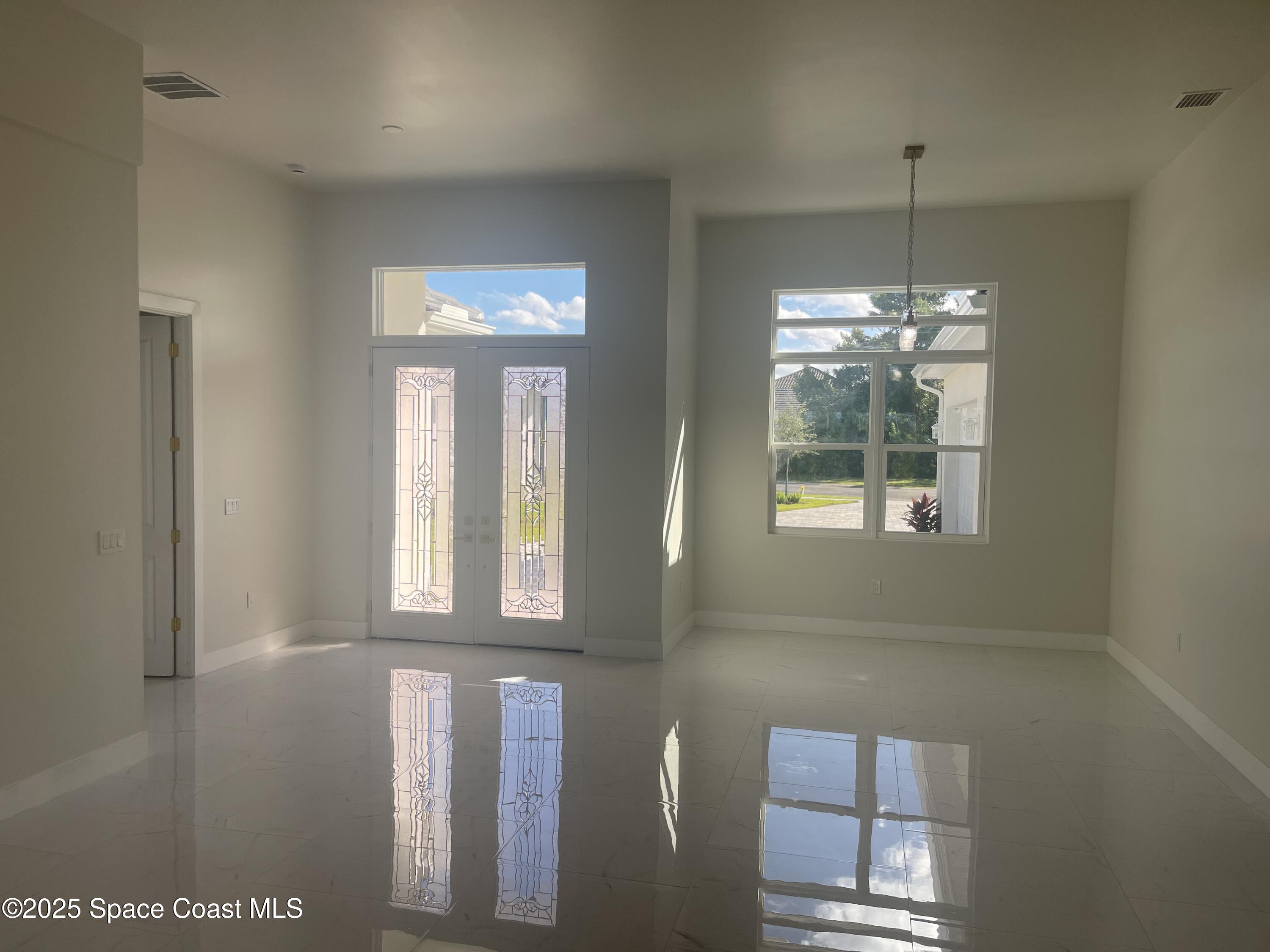 1583 Alto Vista Drive