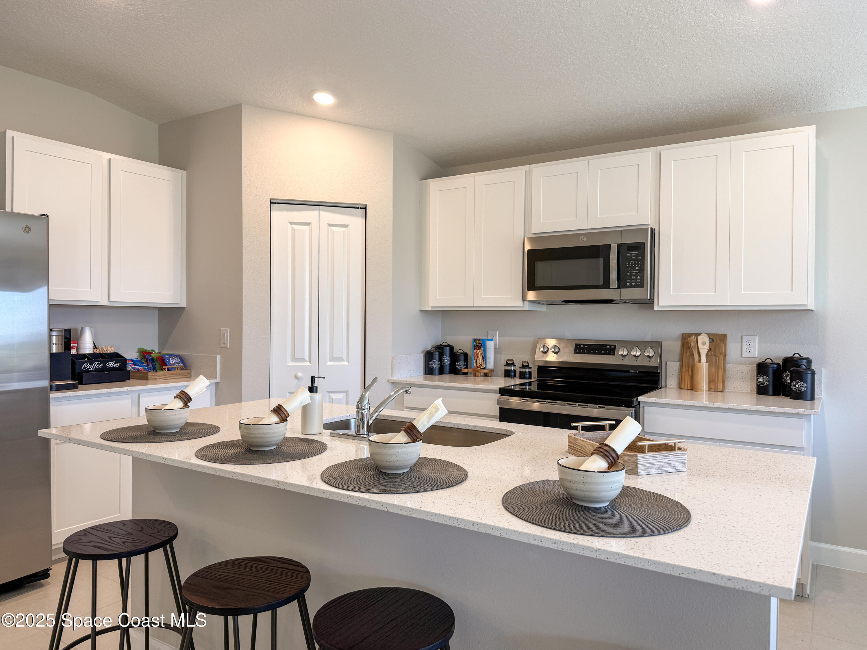 754 Indigo Street SE