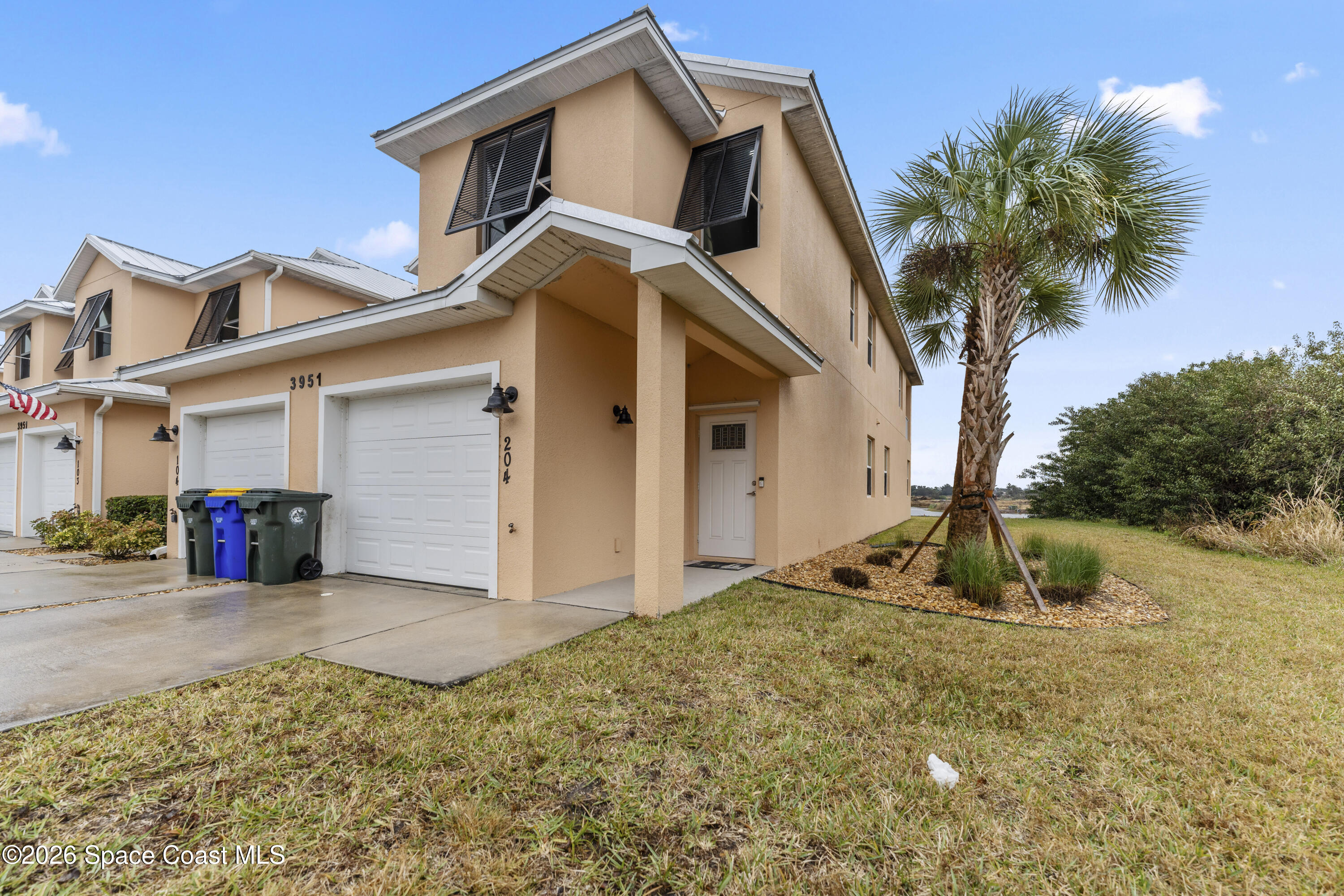 3951 Playa Del Sol Drive 204