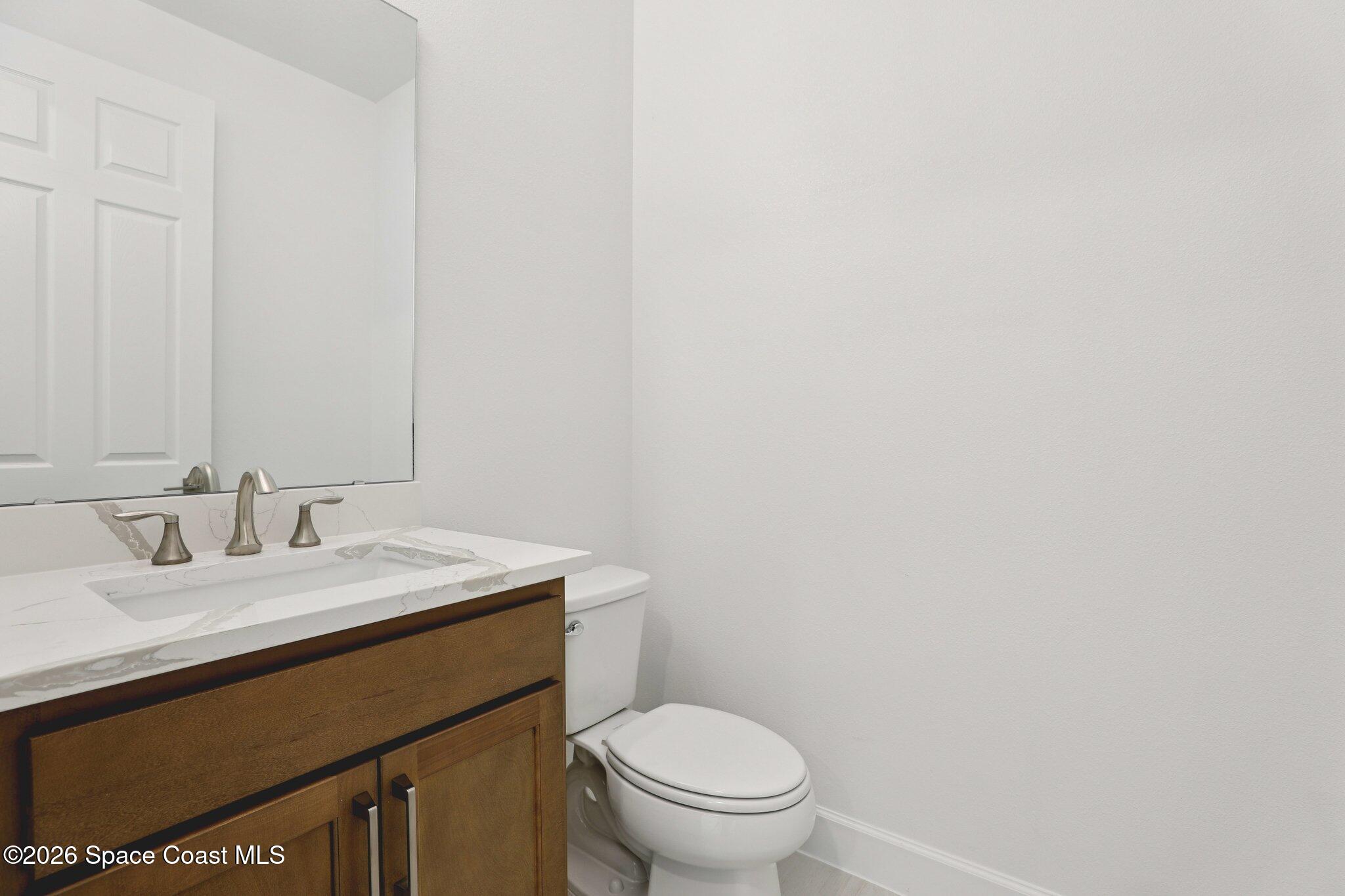 1004 Connolly Lane NE