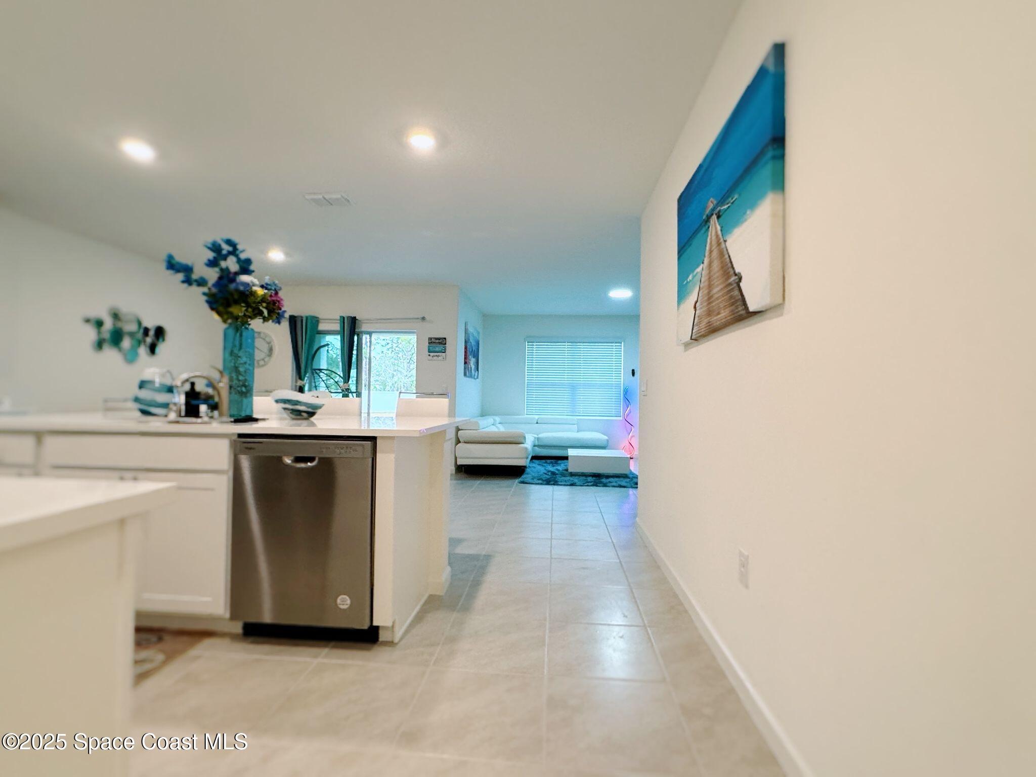 401 La Coco Street SW