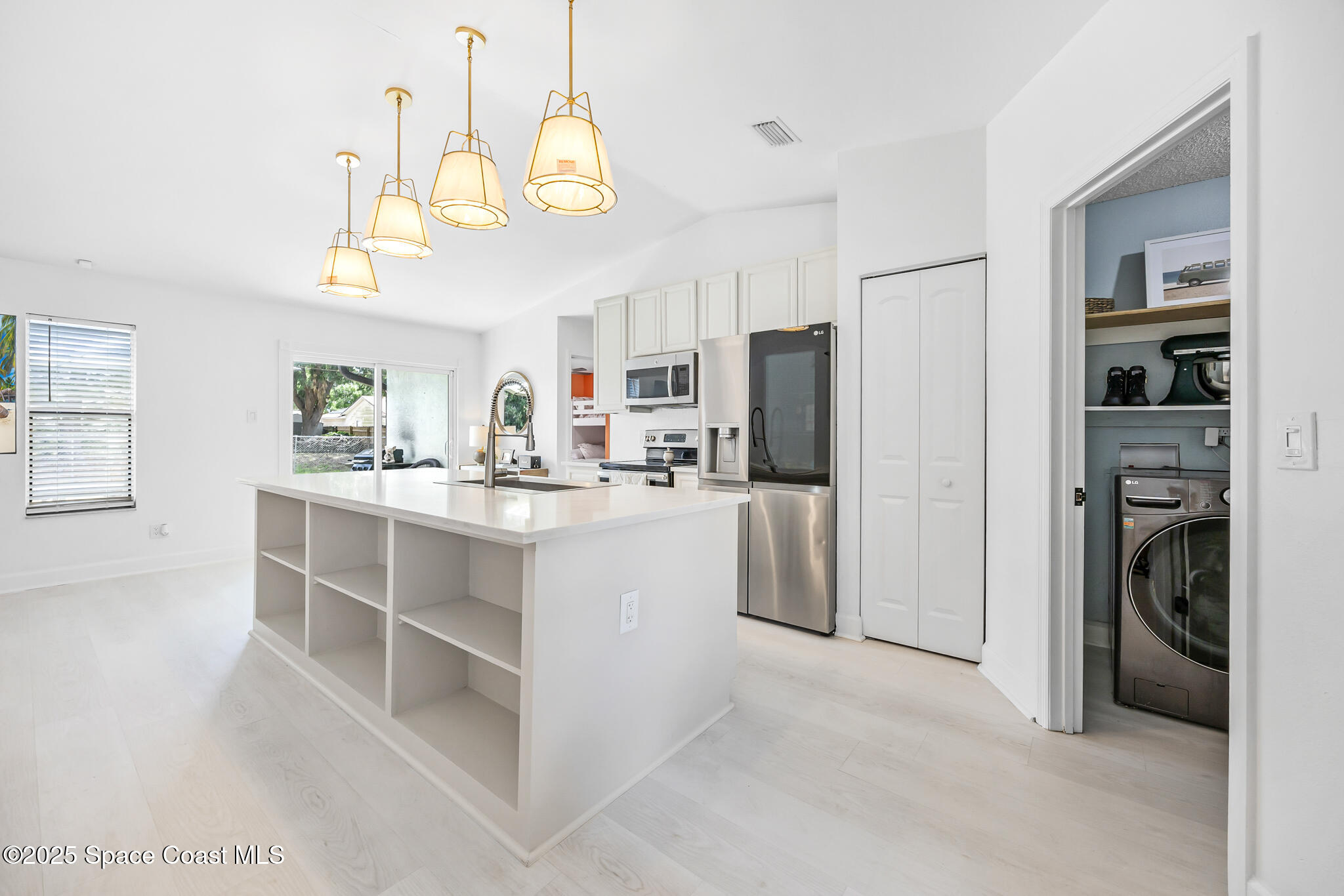 871 Highland Avenue NW