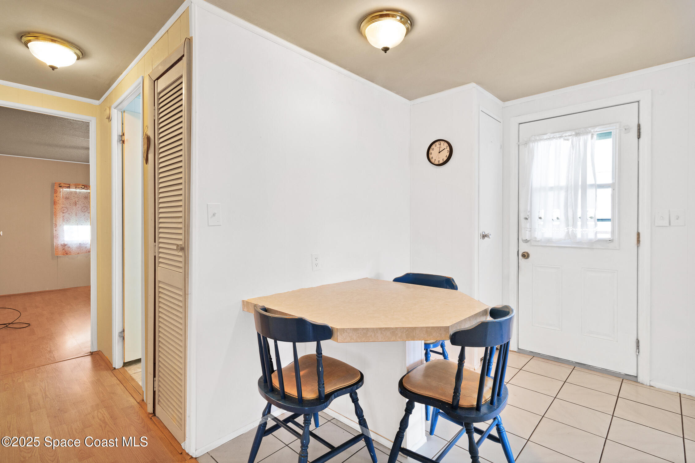 1006 Robin Drive