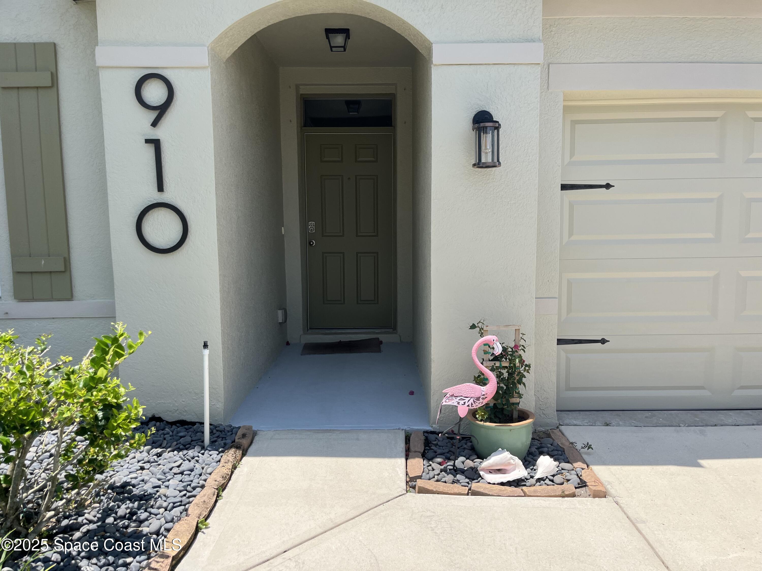 910 Swiss Pointe Lane
