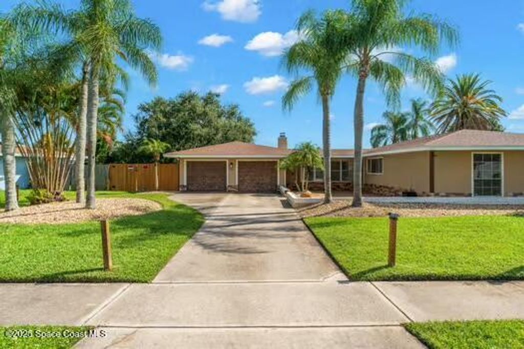 Photo of 933 Waialae Circle NE, Palm Bay, FL 32905 (MLS # 1057454)