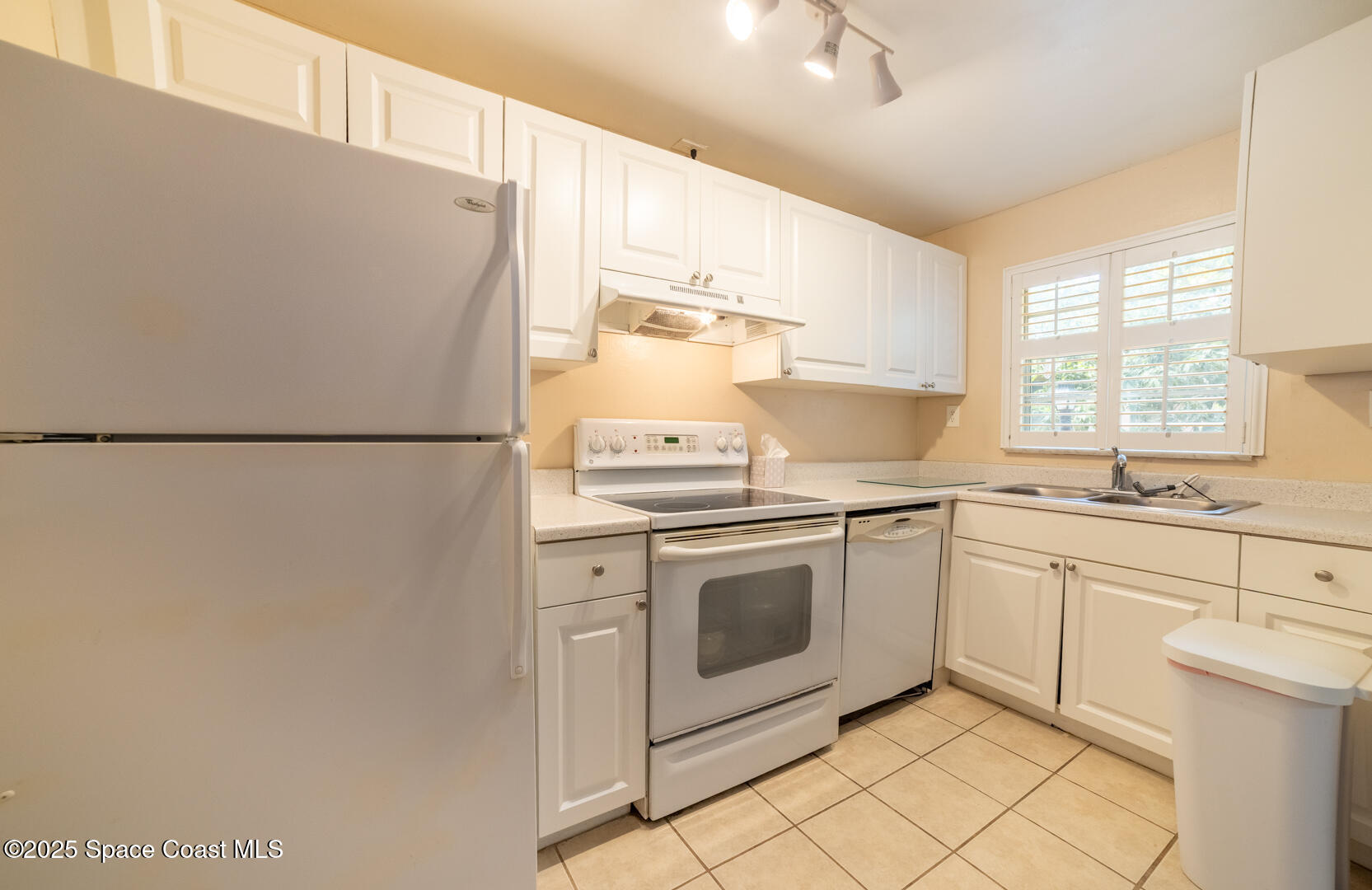 2499 Country Club Drive D112