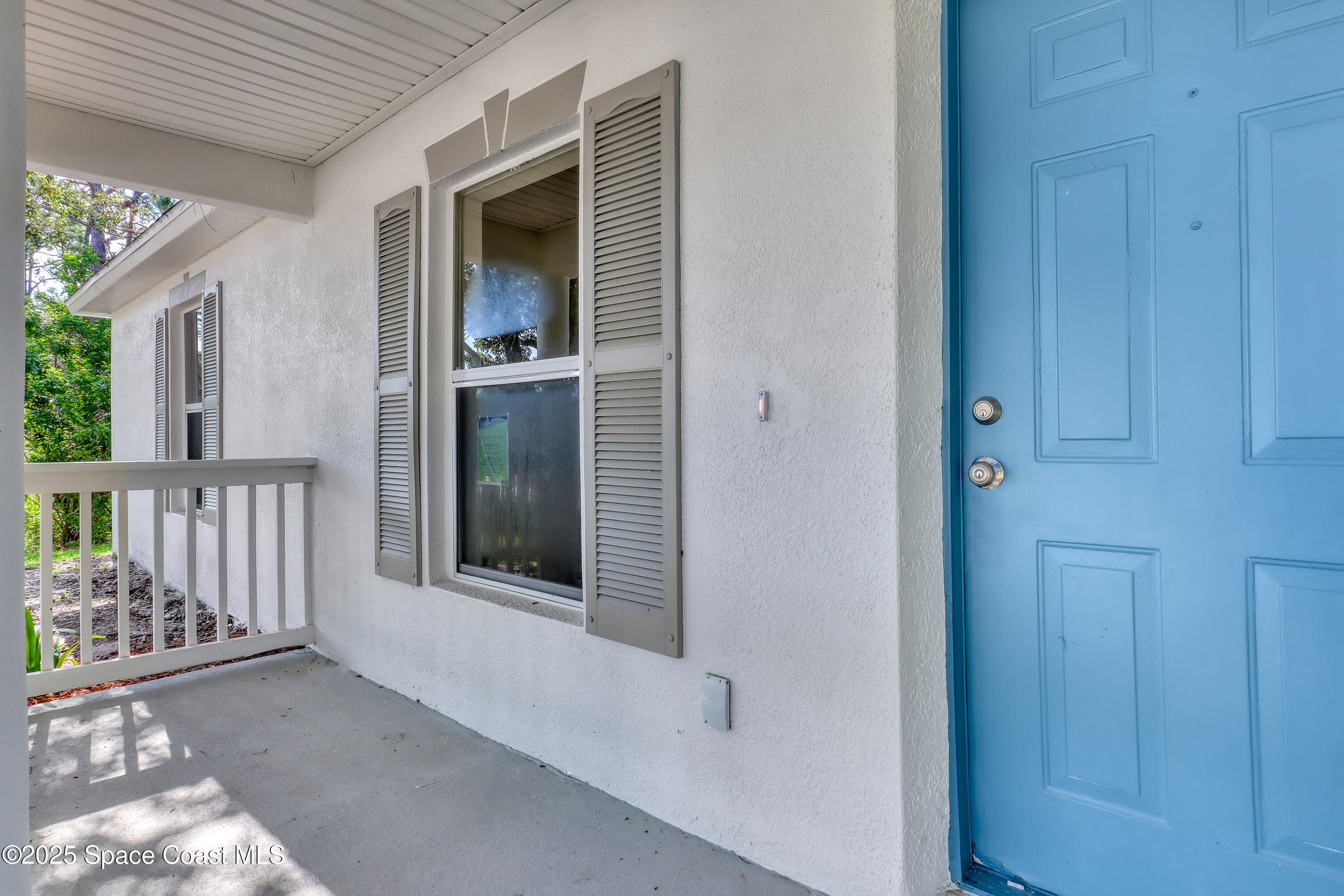 338 Halloran Street SE