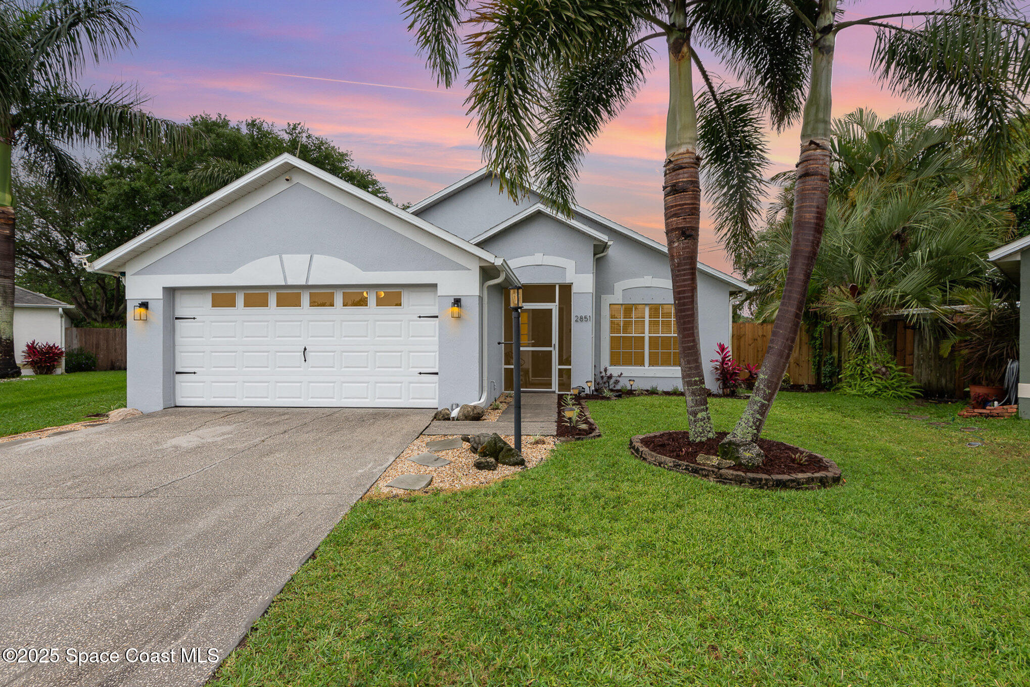 2851 Saint James Lane