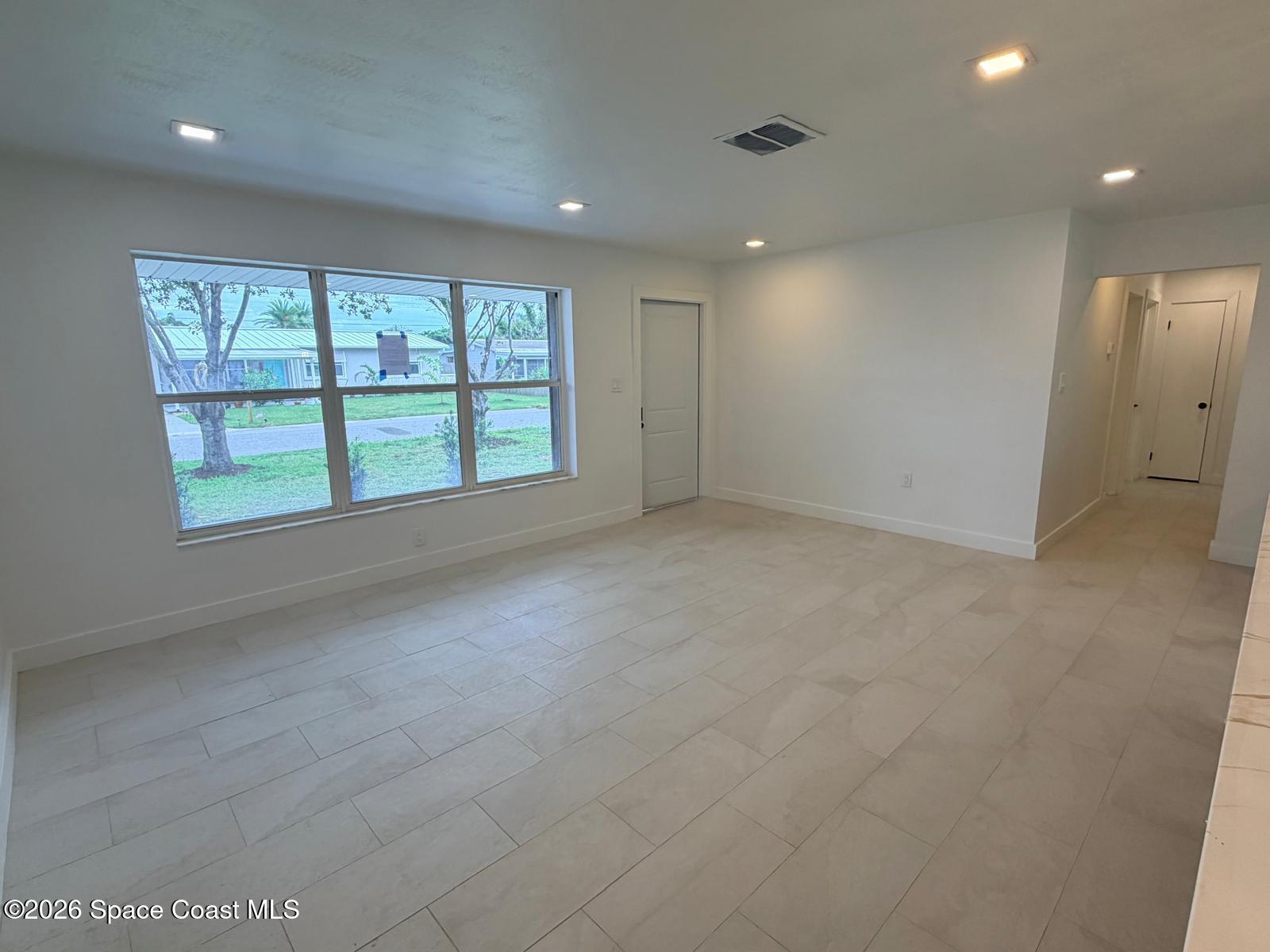 205 Melaleuca Drive E