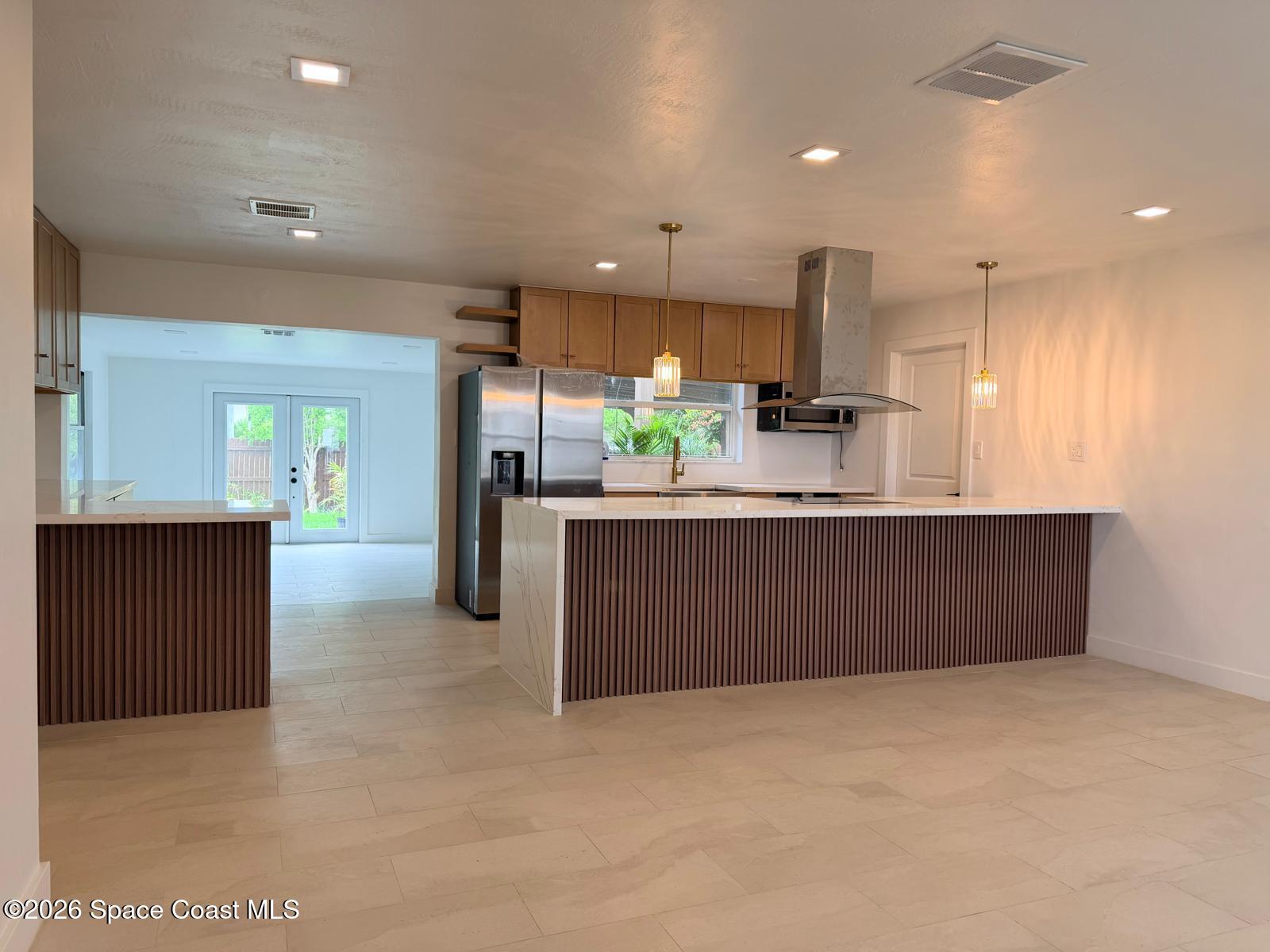 205 Melaleuca Drive E