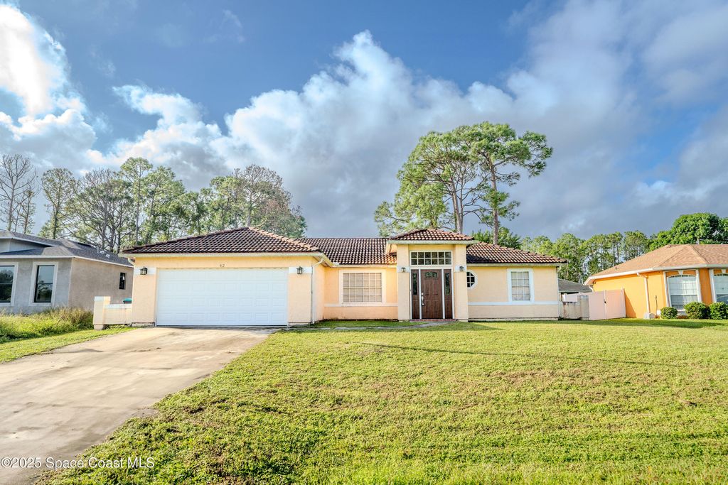 Photo of 42 Emerson Drive NW, Palm Bay, FL 32907 (MLS # 1059289)