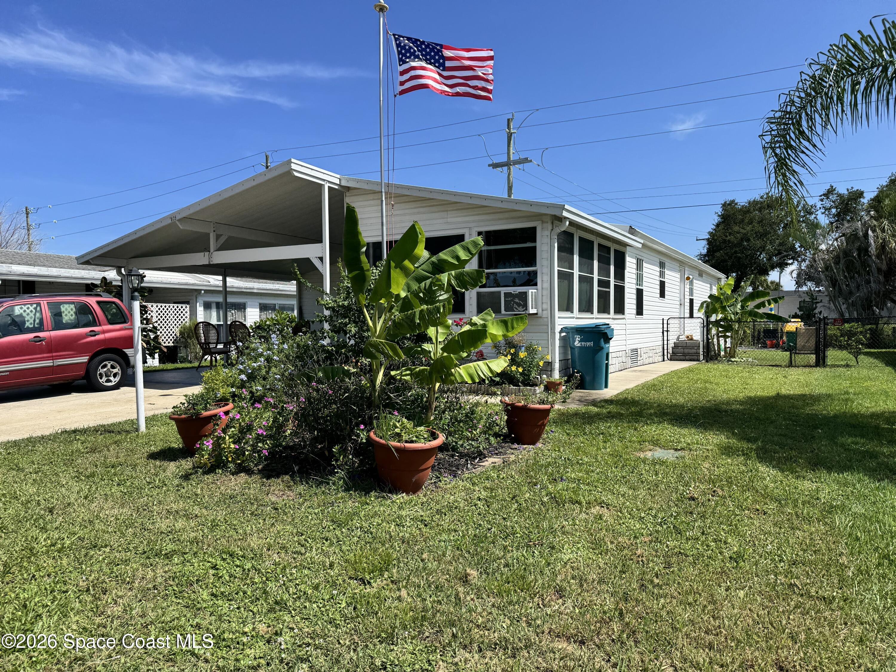 835 Vireo Drive