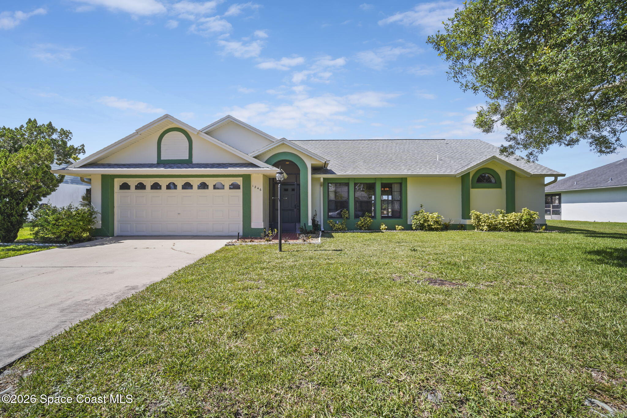 1246 Lakeview Drive