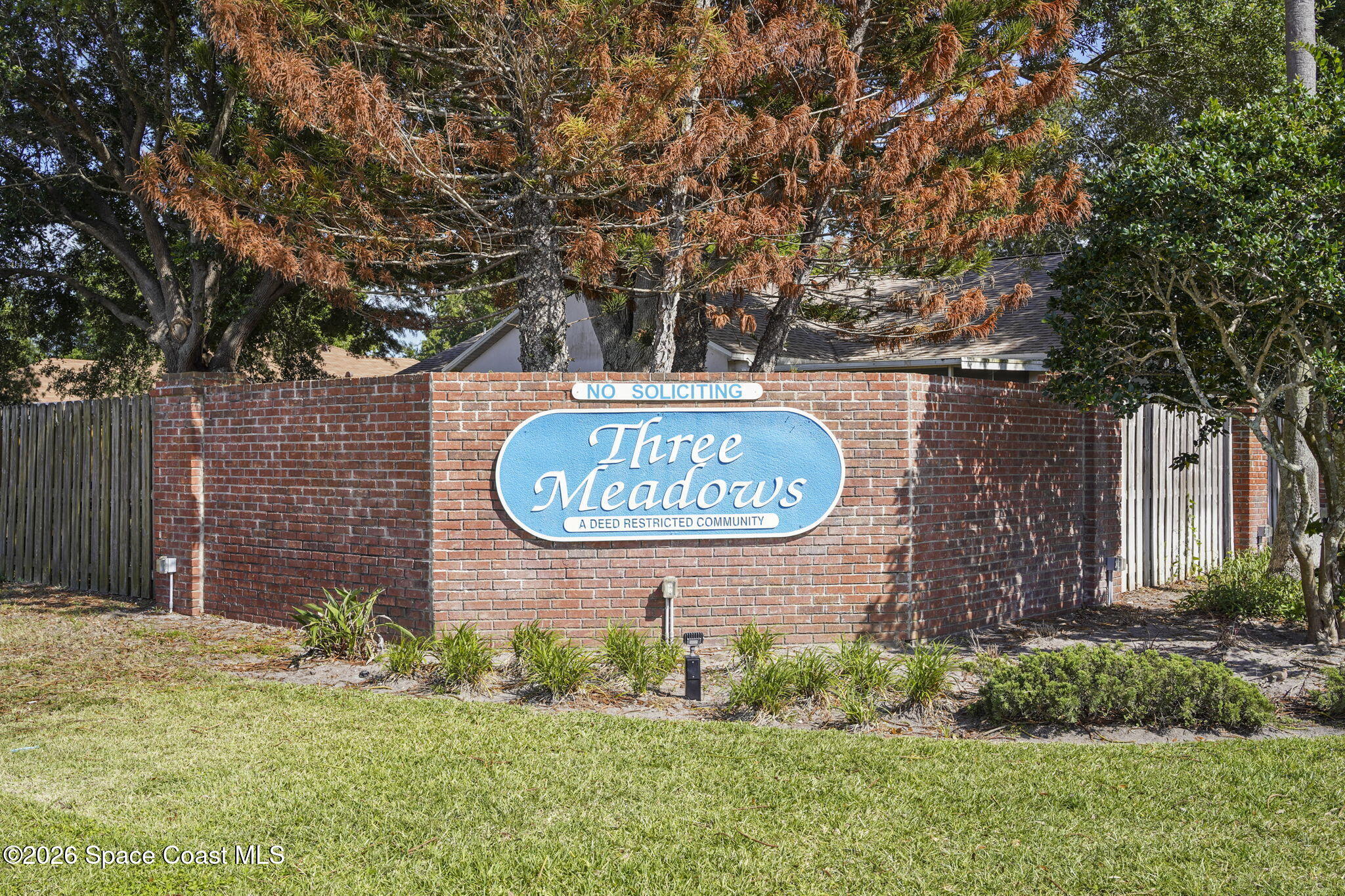 1246 Lakeview Drive