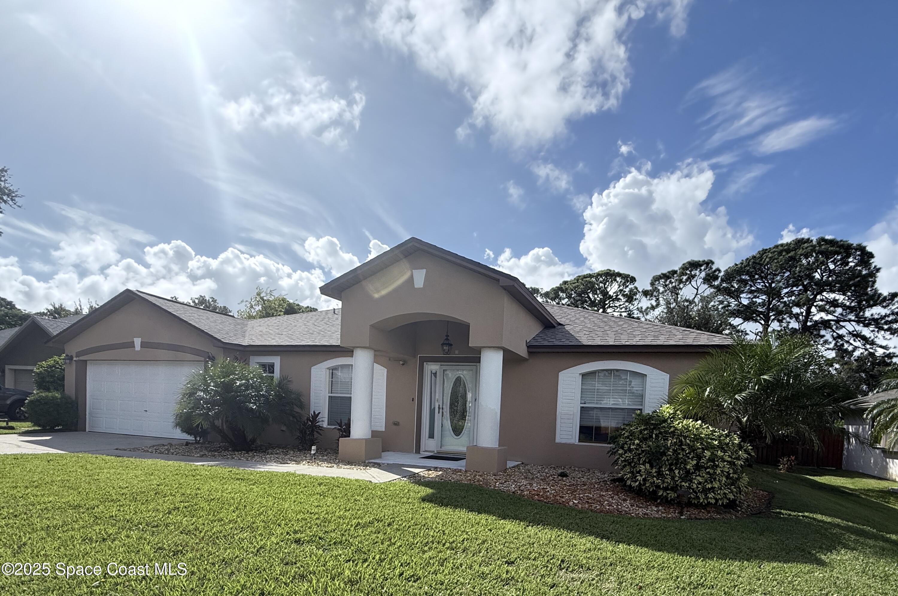 585 Bella Vista Drive