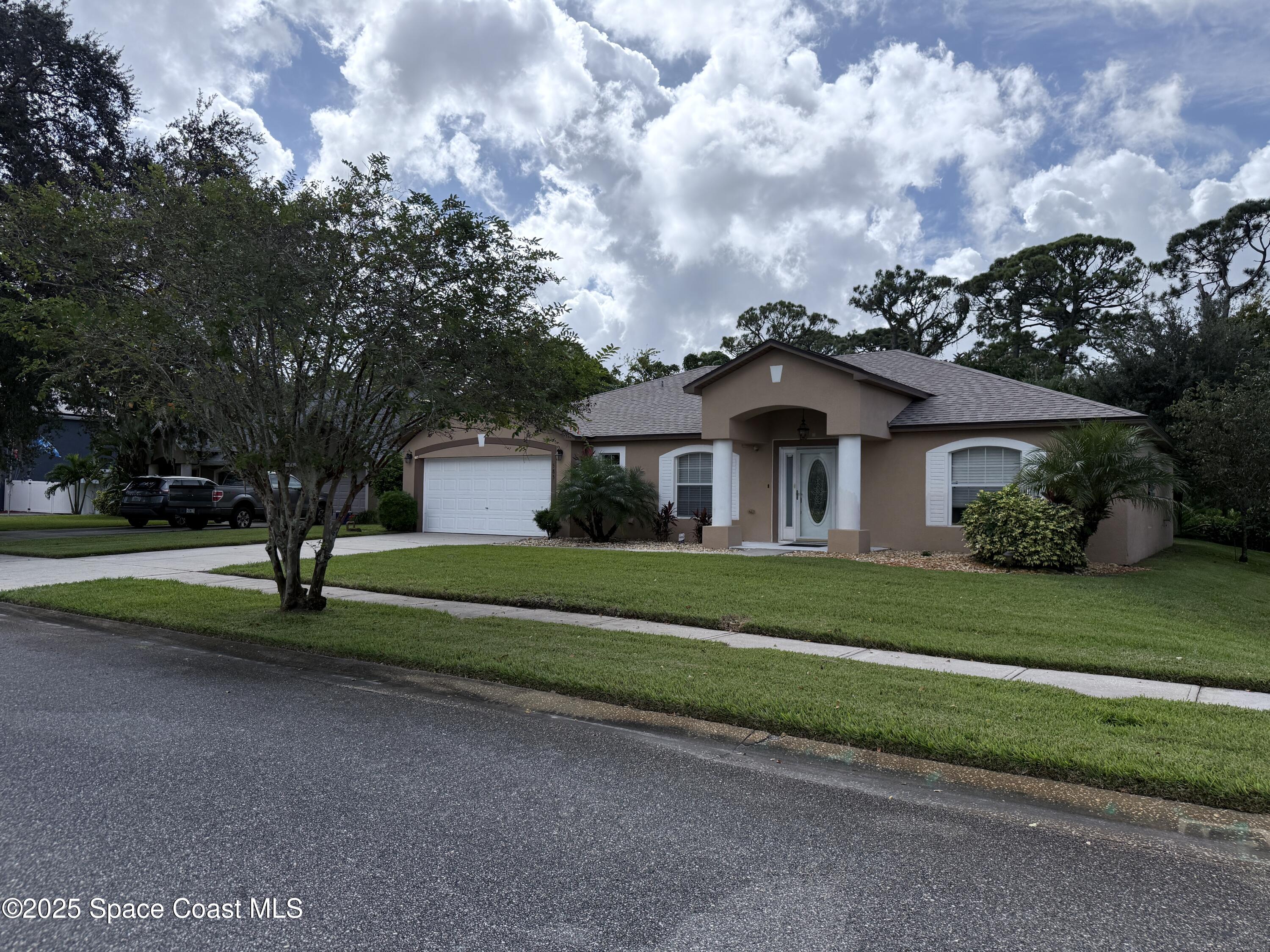 585 Bella Vista Drive