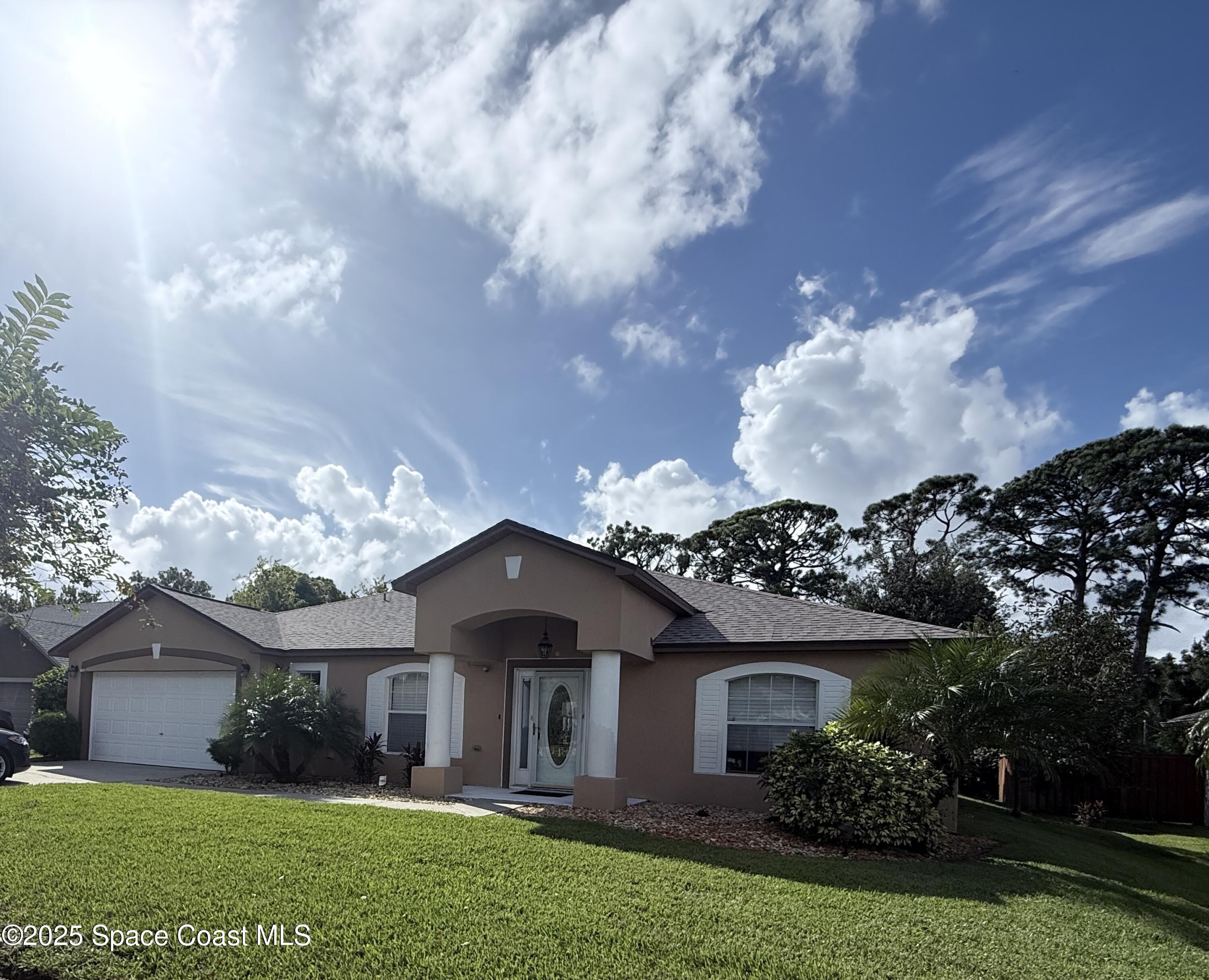585 Bella Vista Drive